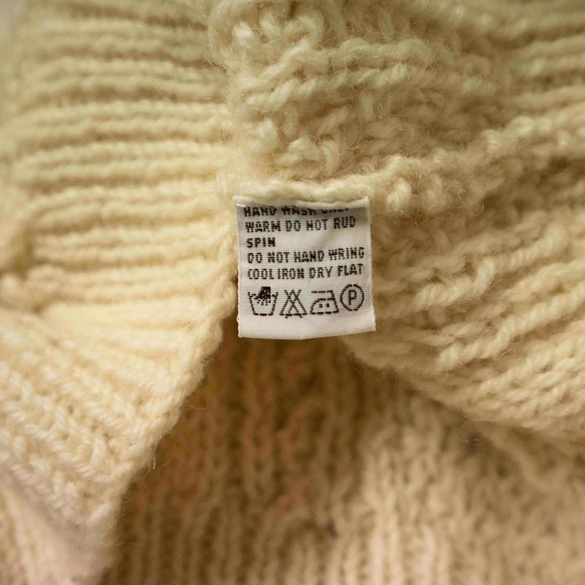 Vintage 100% wool sweater - Size M