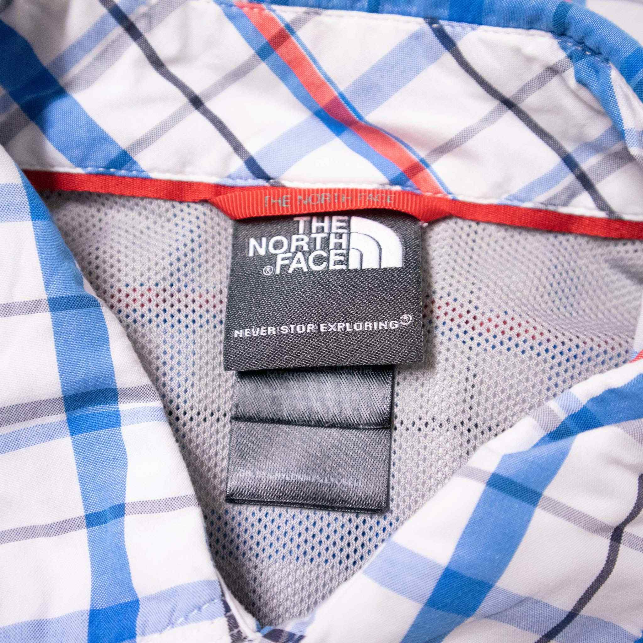 The North Face shirt - Size M