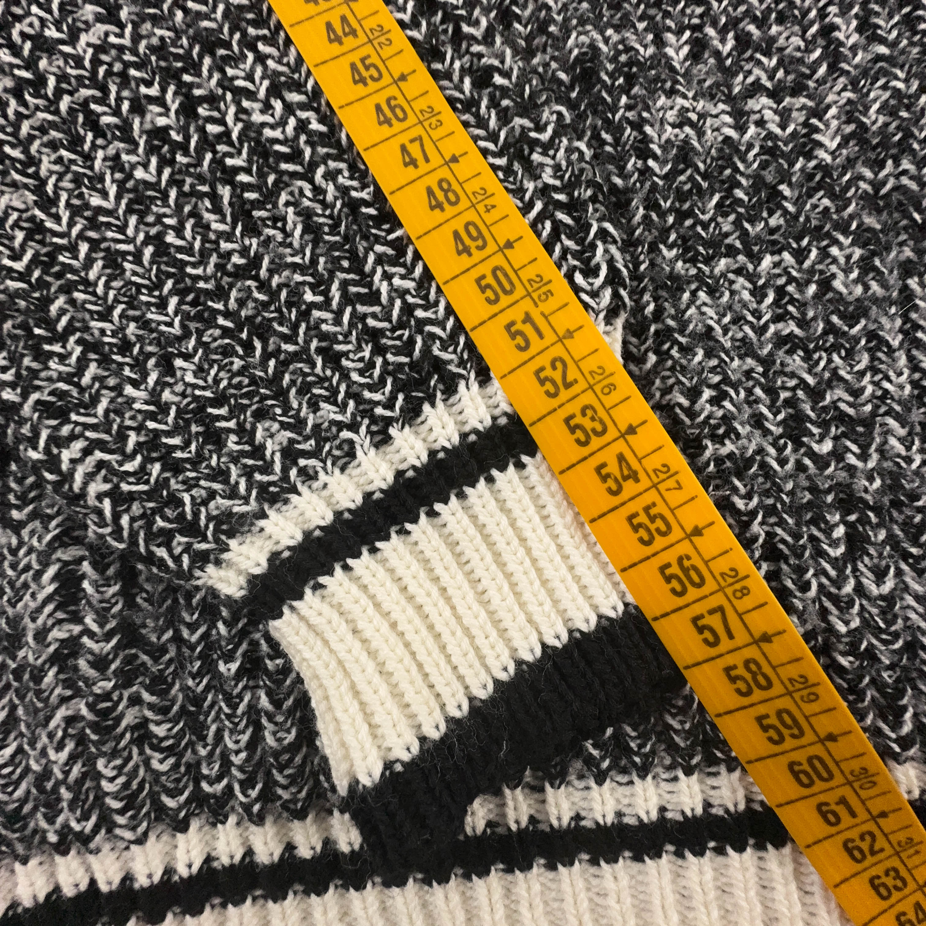 Maglione Hugo Boss Vintage bianco e nero a giracollo con ricamo - Taglia L uomo