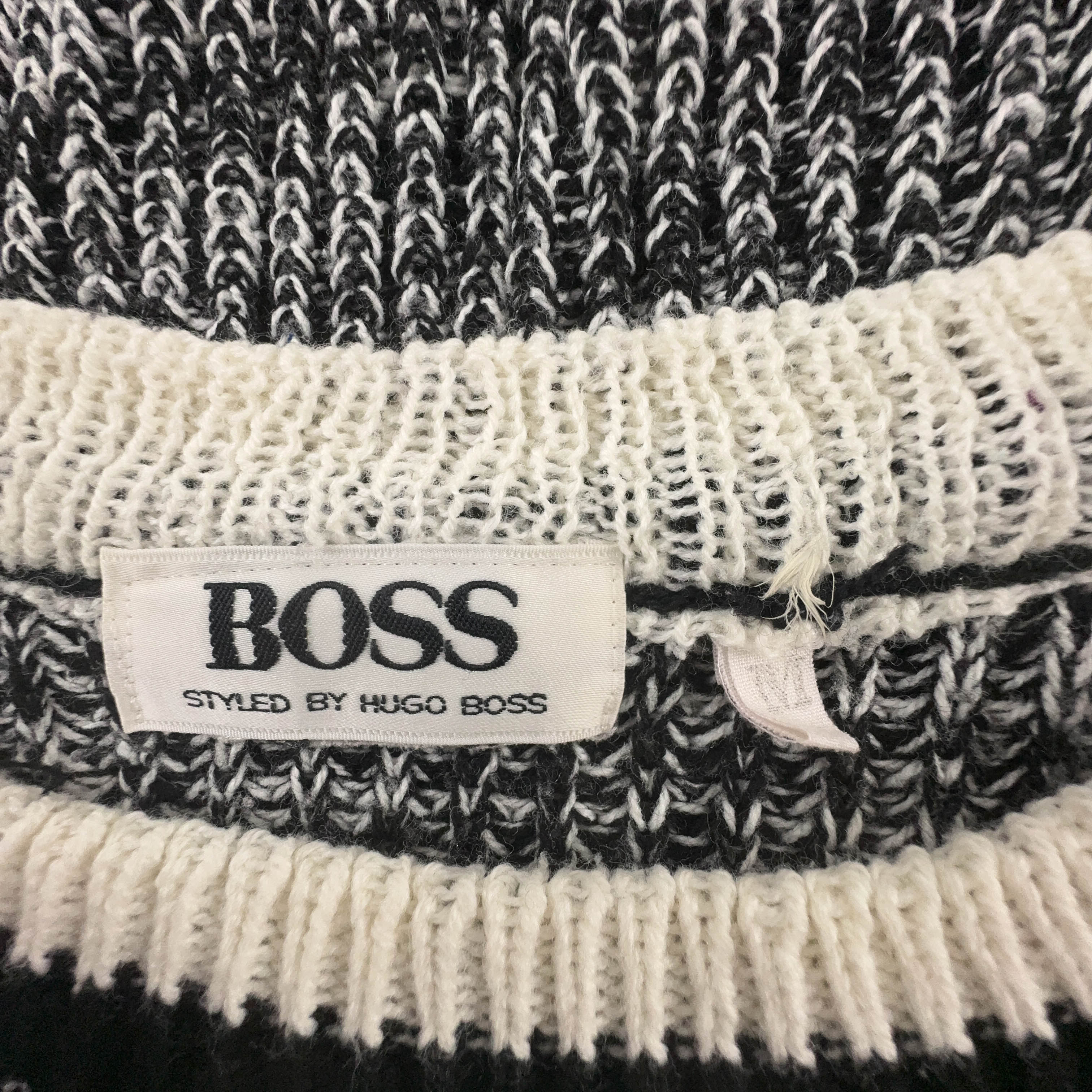 Maglione Hugo Boss Vintage bianco e nero a giracollo con ricamo - Taglia L uomo