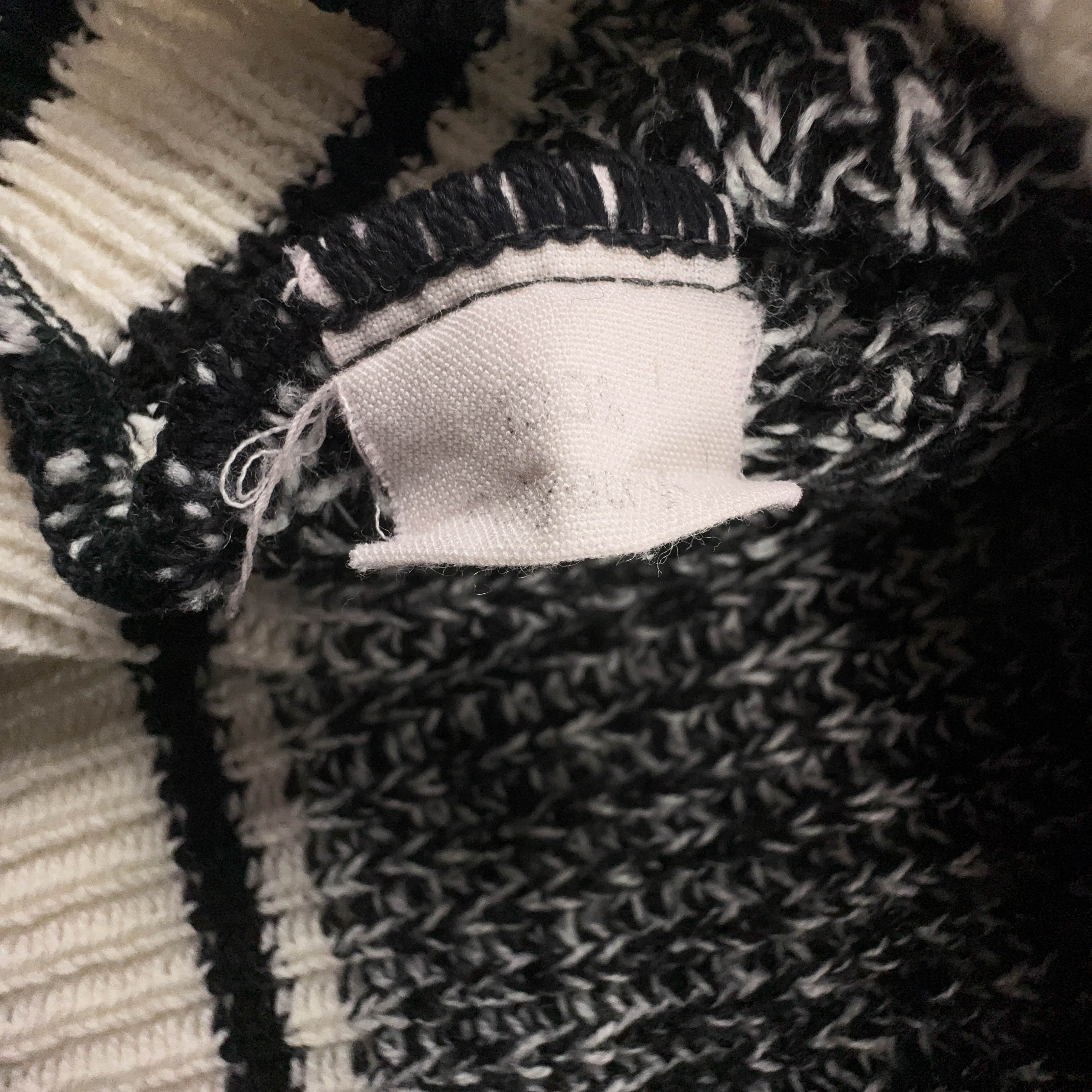 Maglione Hugo Boss Vintage bianco e nero a giracollo con ricamo - Taglia L uomo