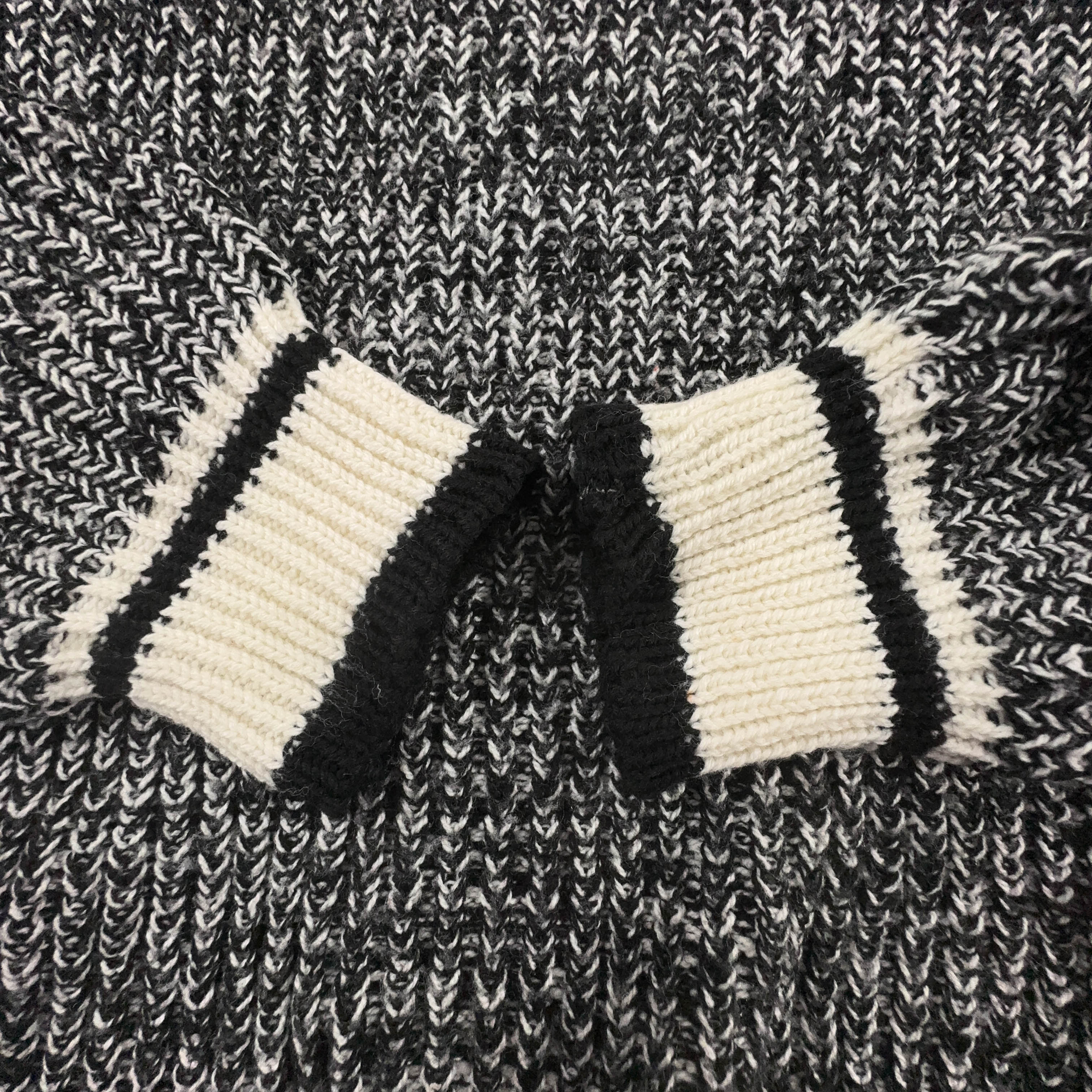 Maglione Hugo Boss Vintage bianco e nero a giracollo con ricamo - Taglia L uomo