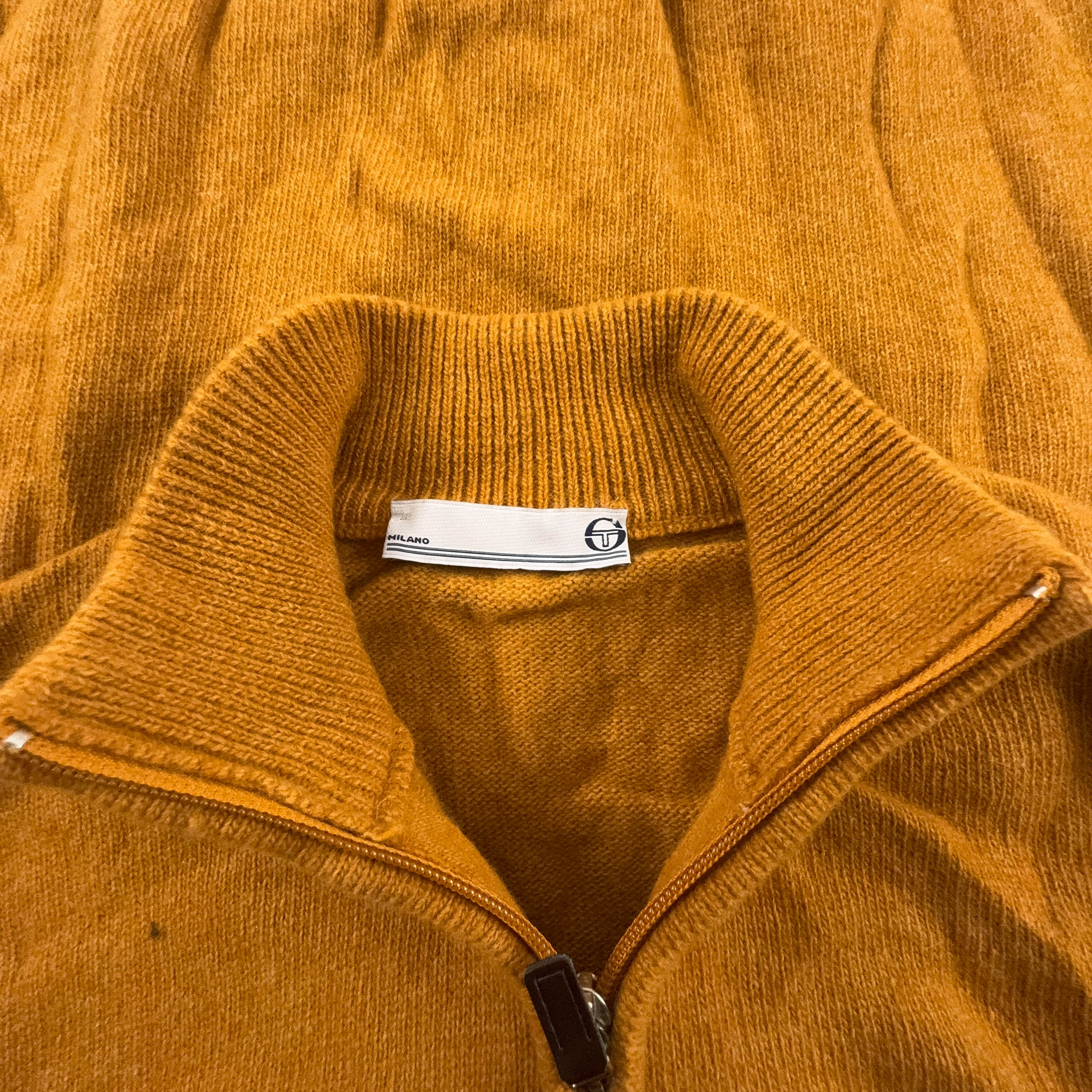 Maglione Sergio Tacchini giallo senape quarter zip 80% lana - Taglia M uomo