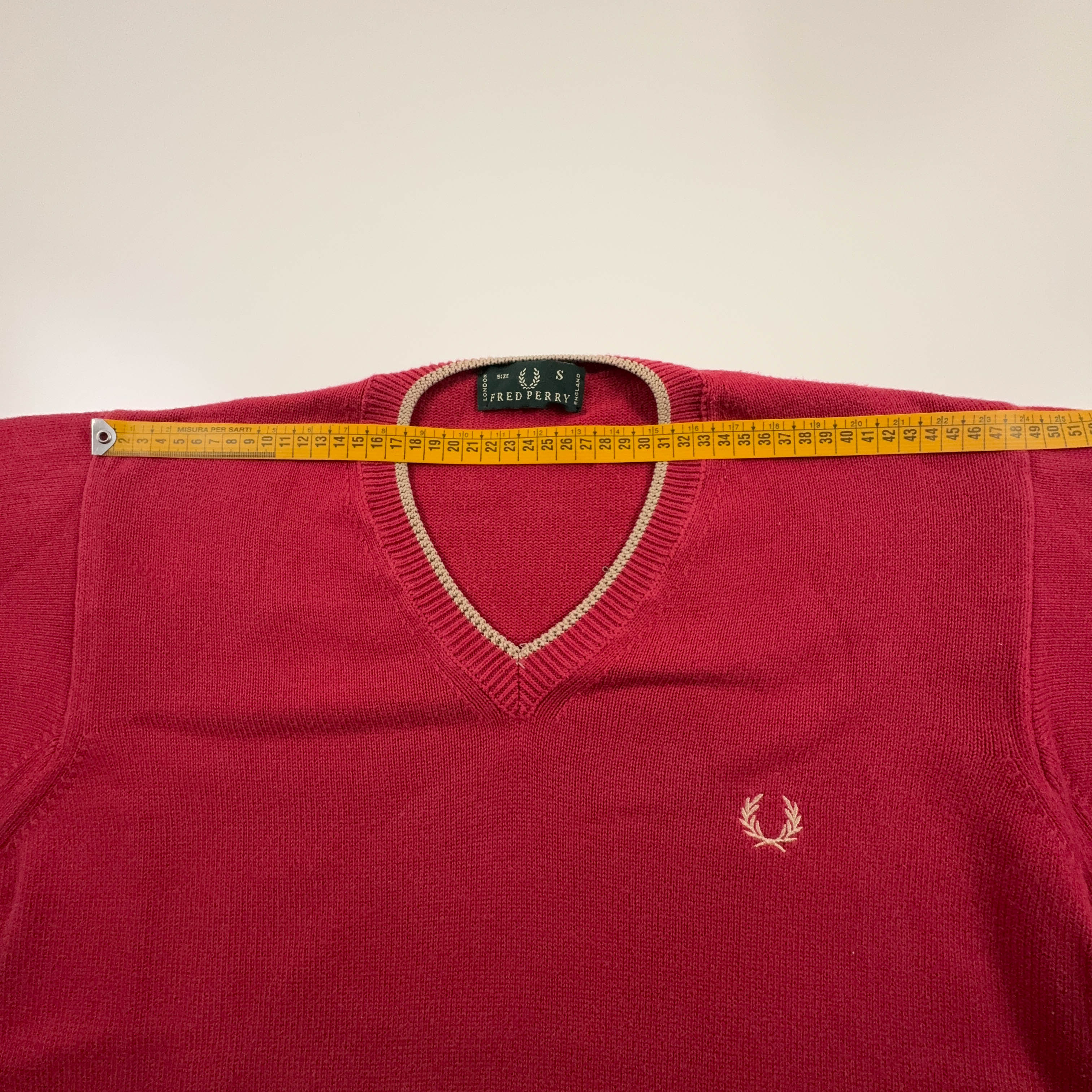 Maglione leggero Fred Perry rosso scollo a V 100% cotone - Taglia M uomo