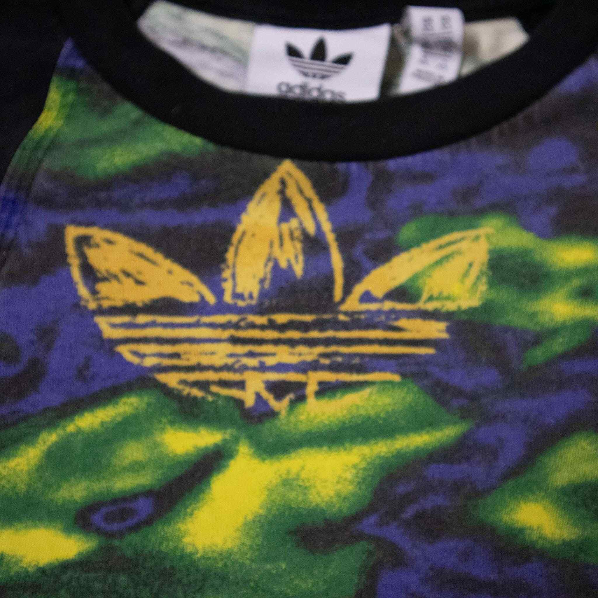 Adidas T shirt - Size XS