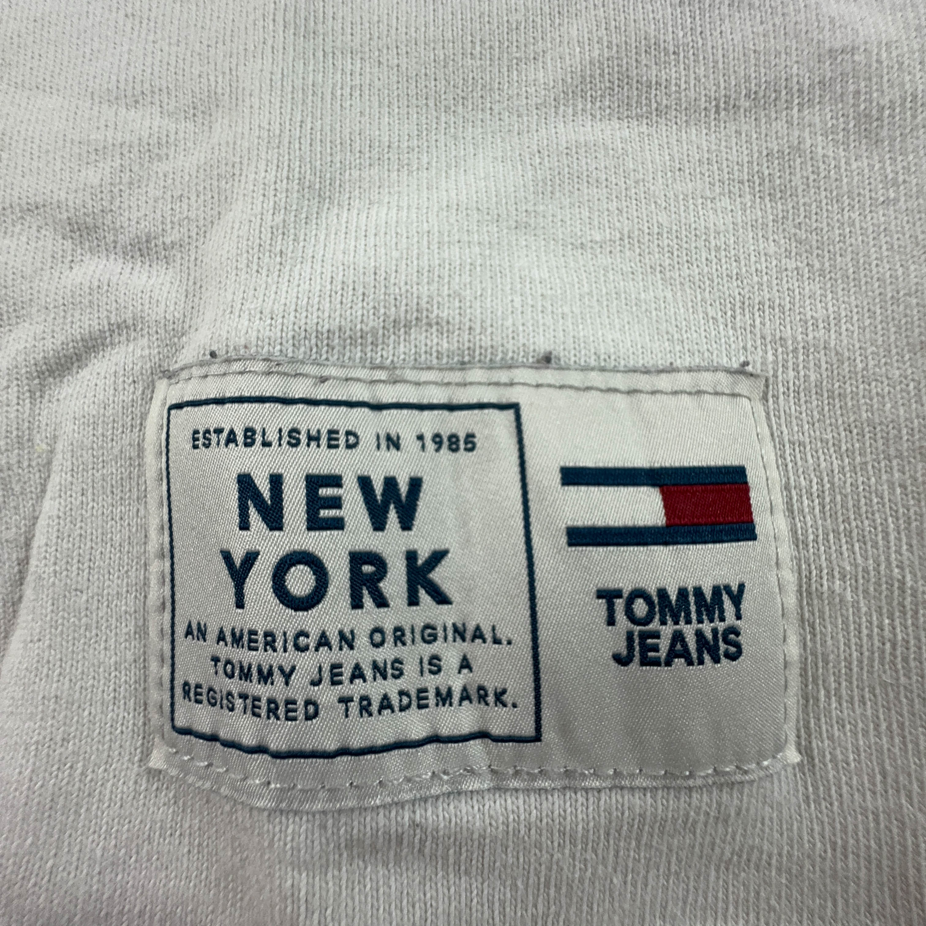 Tommy Hilfiger White Crew Neck Logo Print T-Shirt - Men's Size XS/S