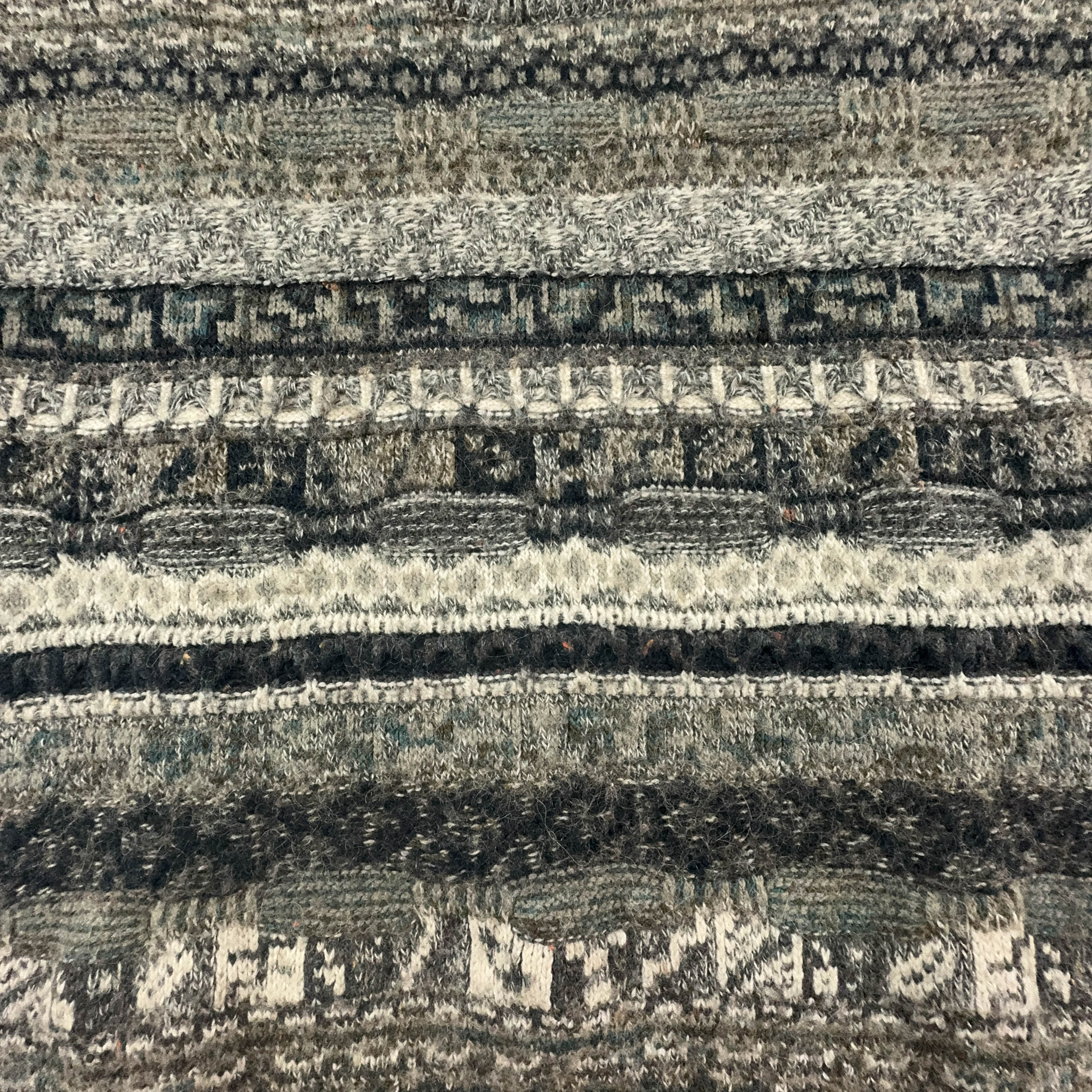 Vintage 55% wool Made in Italy sweater, grey with patterned stripes - Size L/XL men