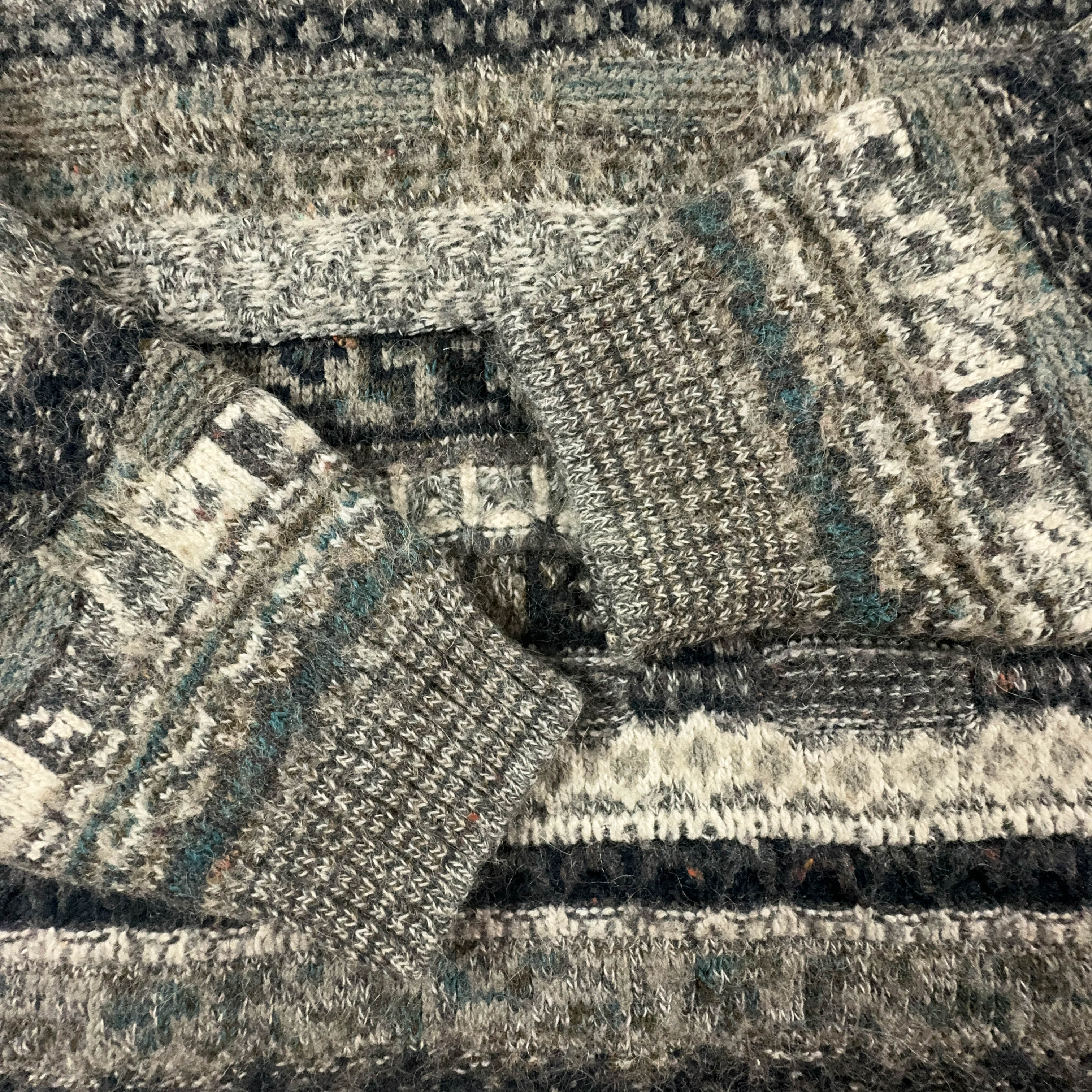 Vintage 55% wool Made in Italy sweater, grey with patterned stripes - Size L/XL men