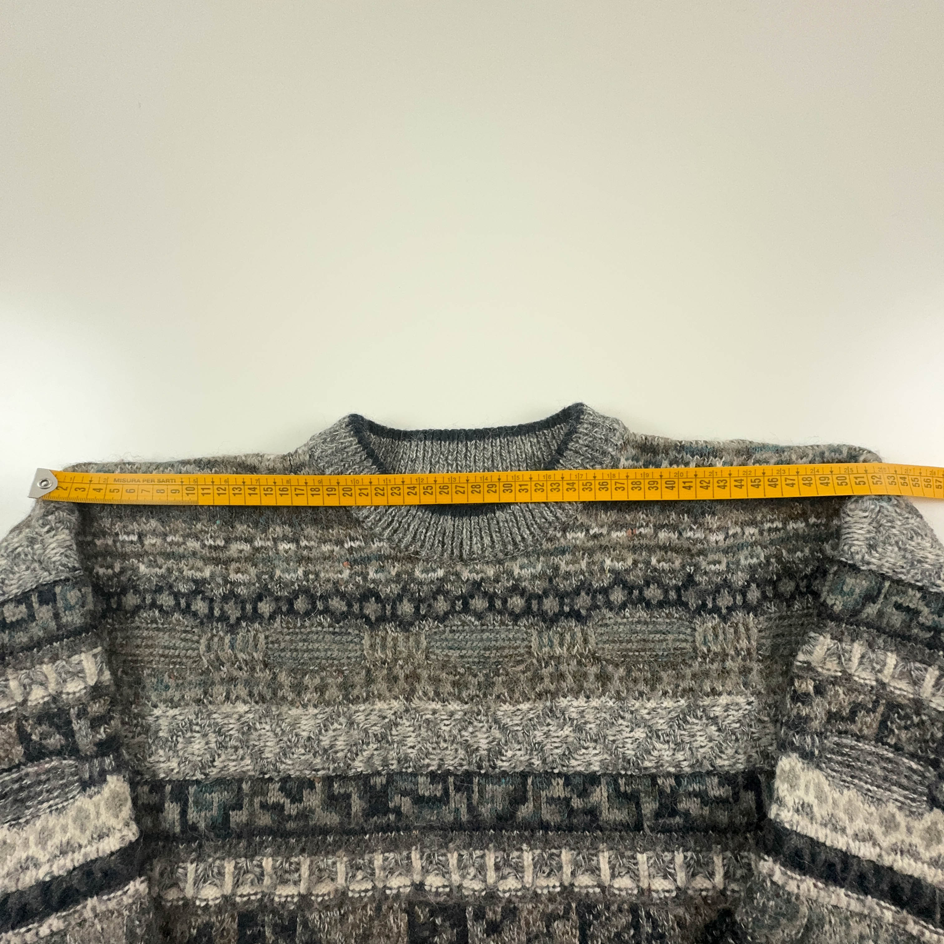 Vintage 55% wool Made in Italy sweater, grey with patterned stripes - Size L/XL men