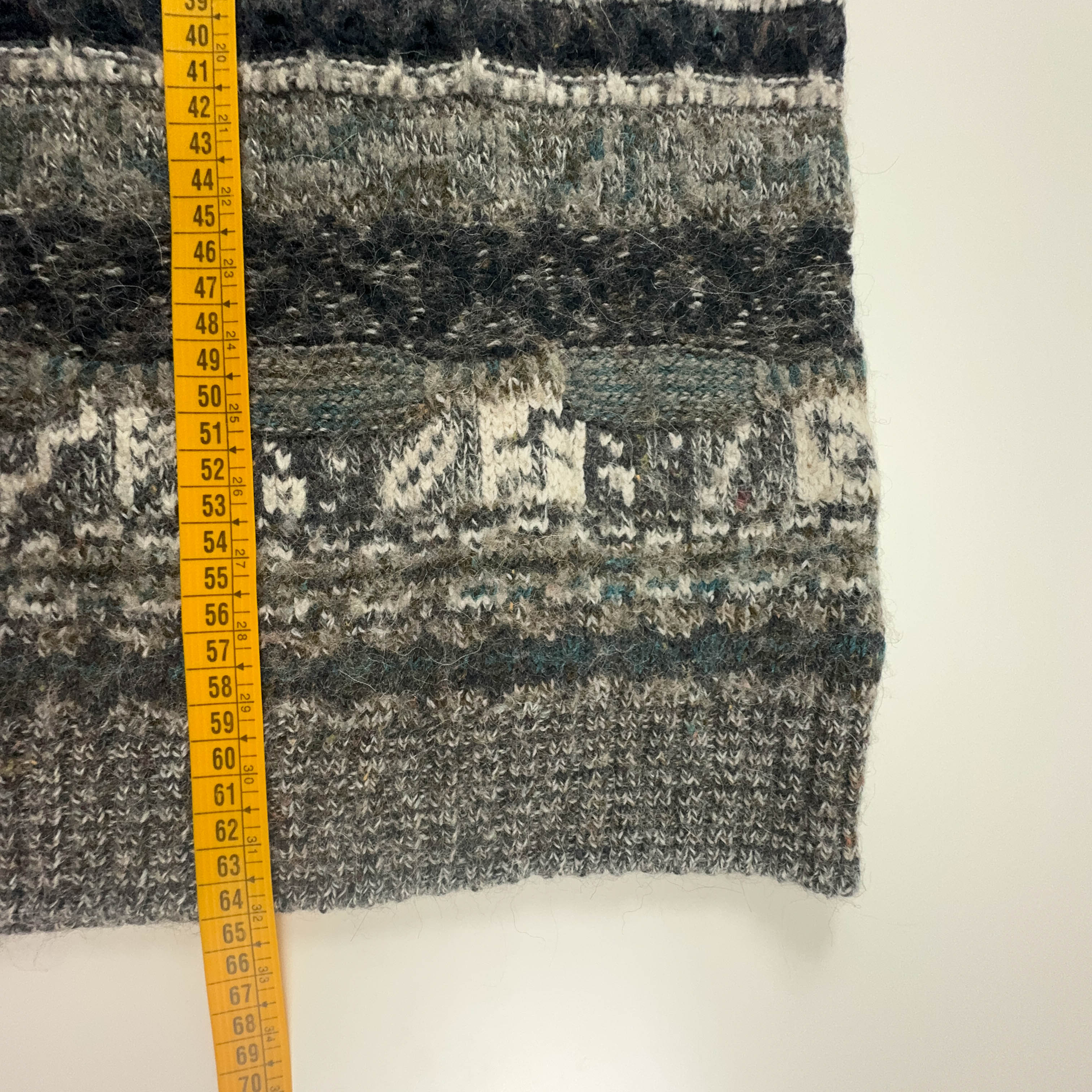 Vintage 55% wool Made in Italy sweater, grey with patterned stripes - Size L/XL men