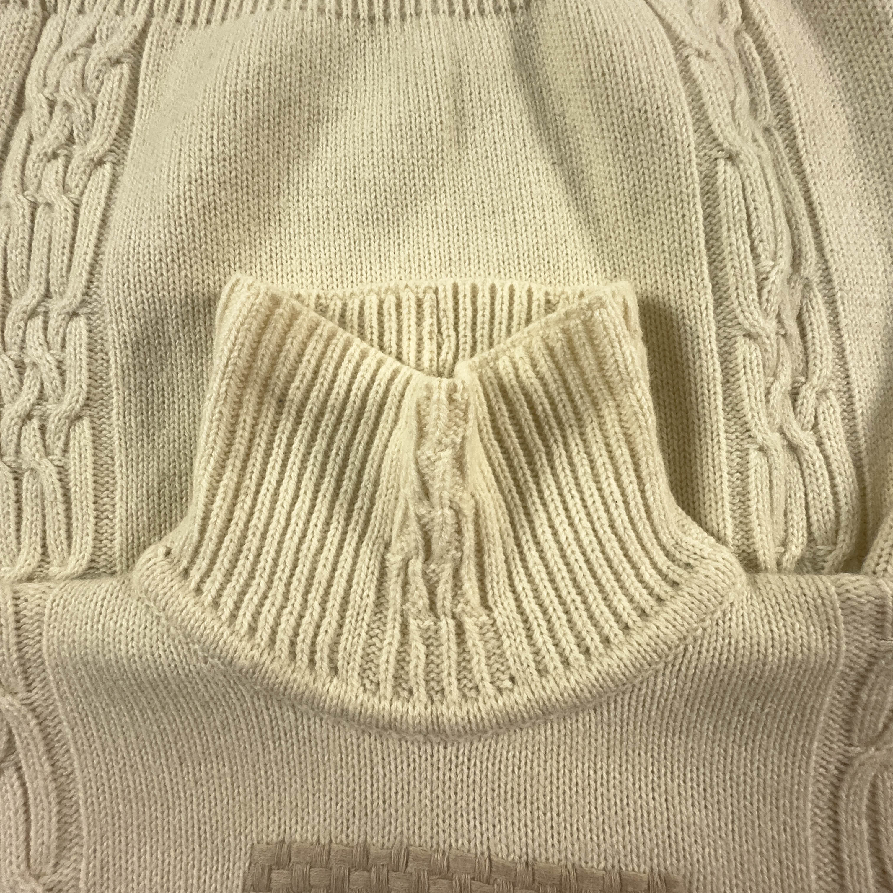 Vintage 50% wool cream turtleneck sweater with embroidery - Size M men