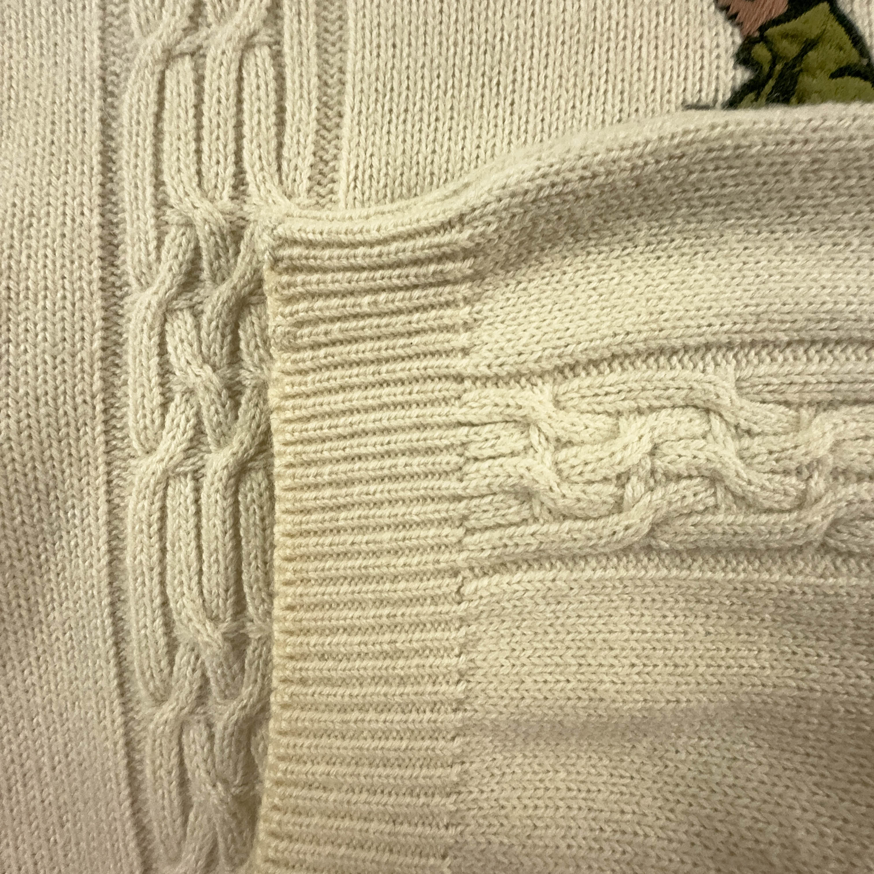 Vintage 50% wool cream turtleneck sweater with embroidery - Size M men