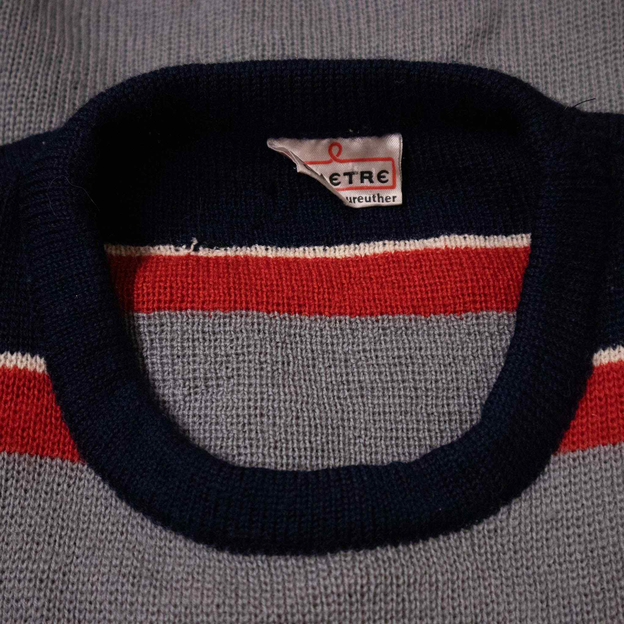 Vintage Sweatshirt - Size L