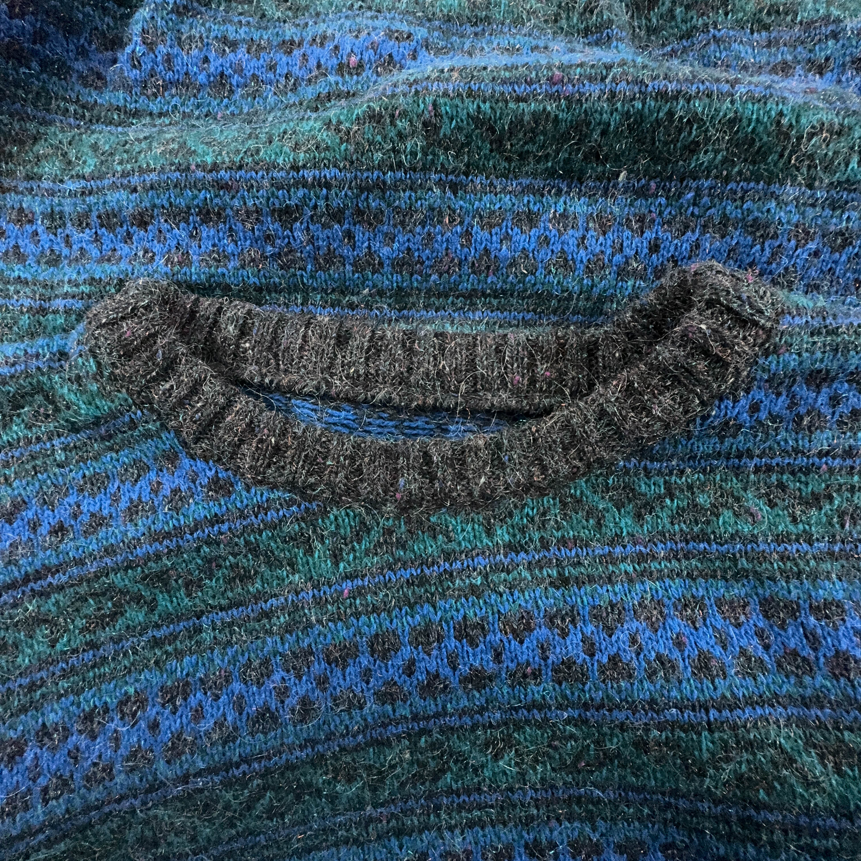 Vintage 70% Wool Blue and Green Crewneck Sweater - Size L/XL Men