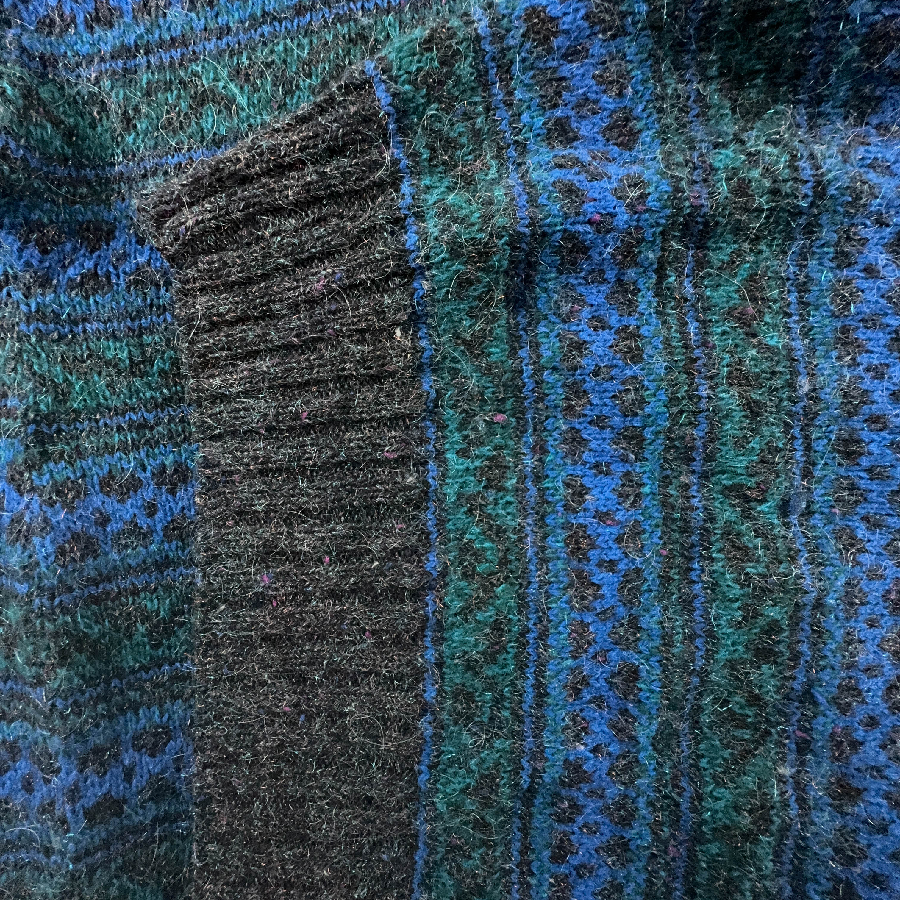 Vintage 70% Wool Blue and Green Crewneck Sweater - Size L/XL Men