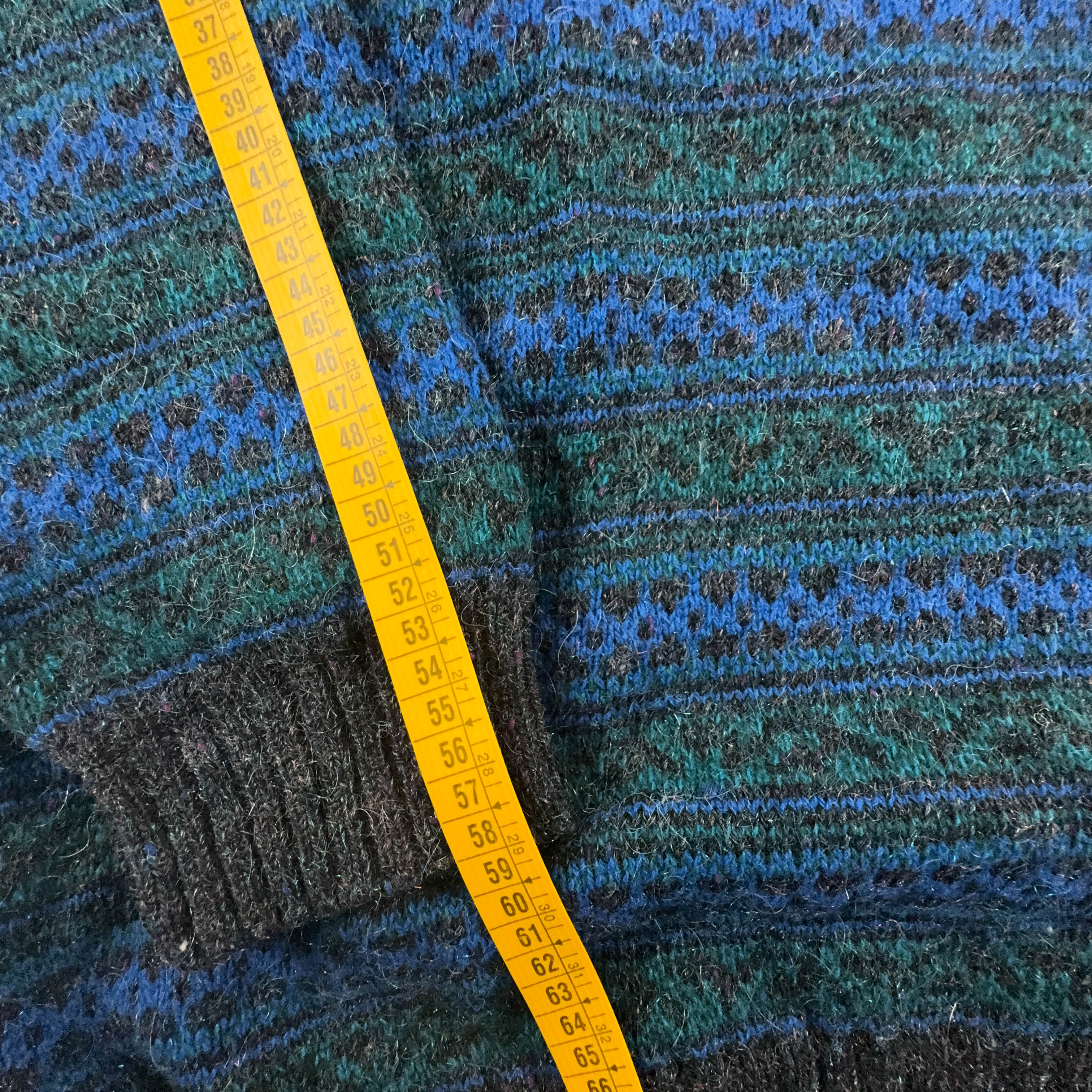 Vintage 70% Wool Blue and Green Crewneck Sweater - Size L/XL Men