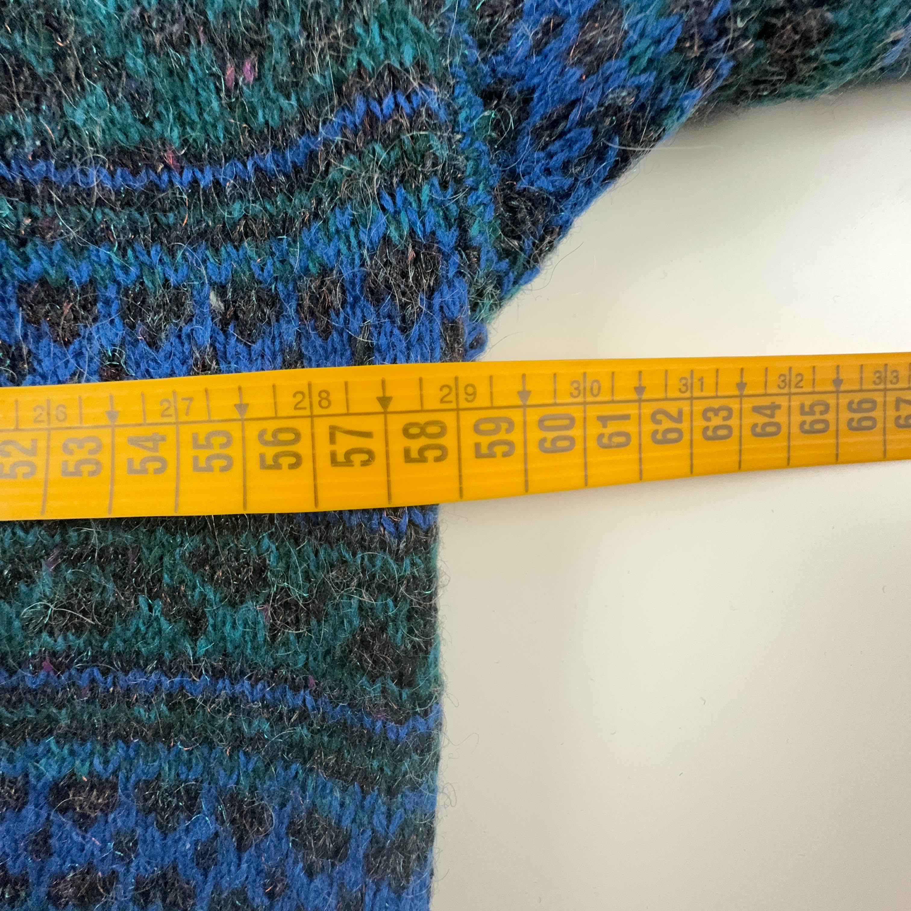 Vintage 70% Wool Blue and Green Crewneck Sweater - Size L/XL Men