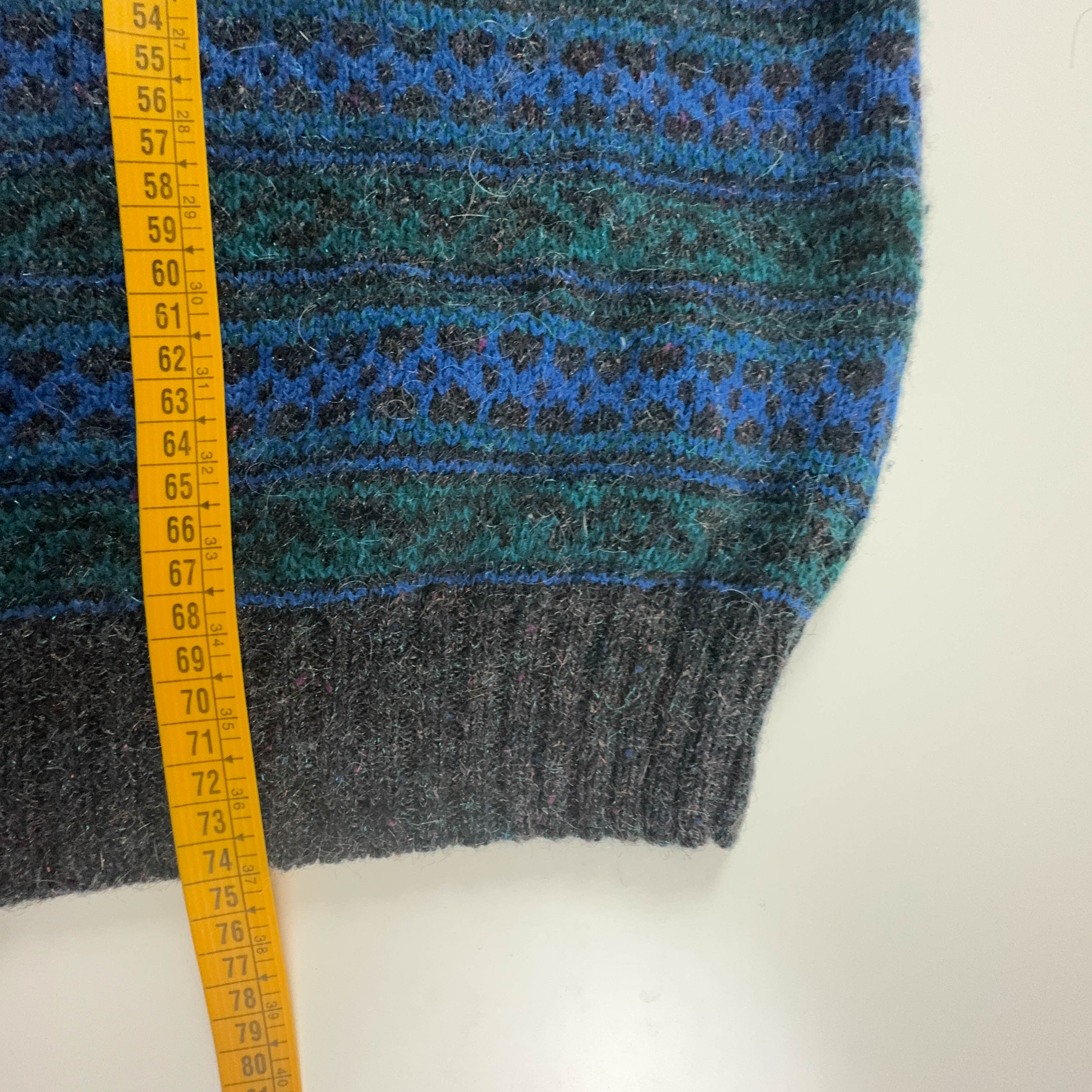 Vintage 70% Wool Blue and Green Crewneck Sweater - Size L/XL Men