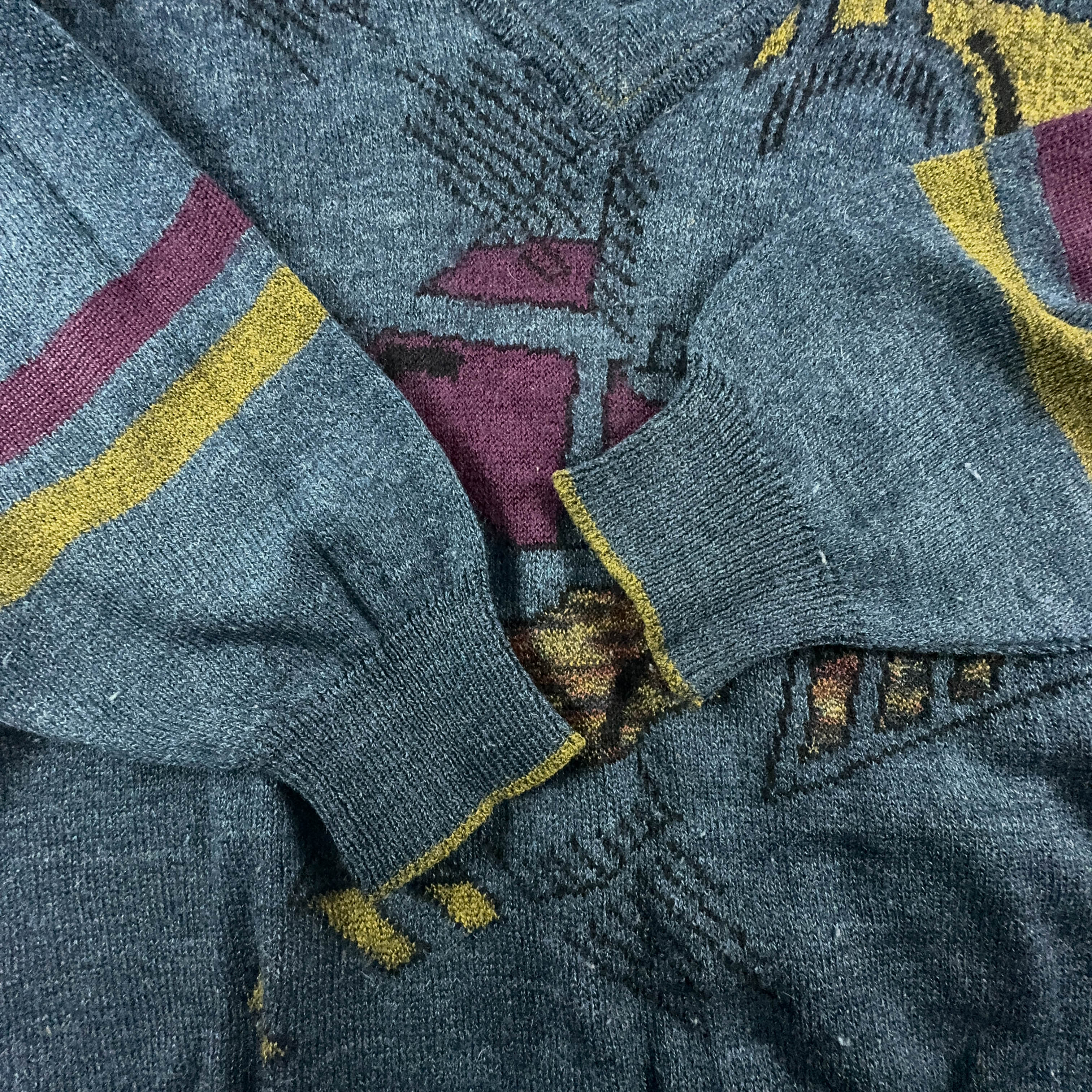 Vintage Blue V-Neck Design Sweater - Size 48 Men