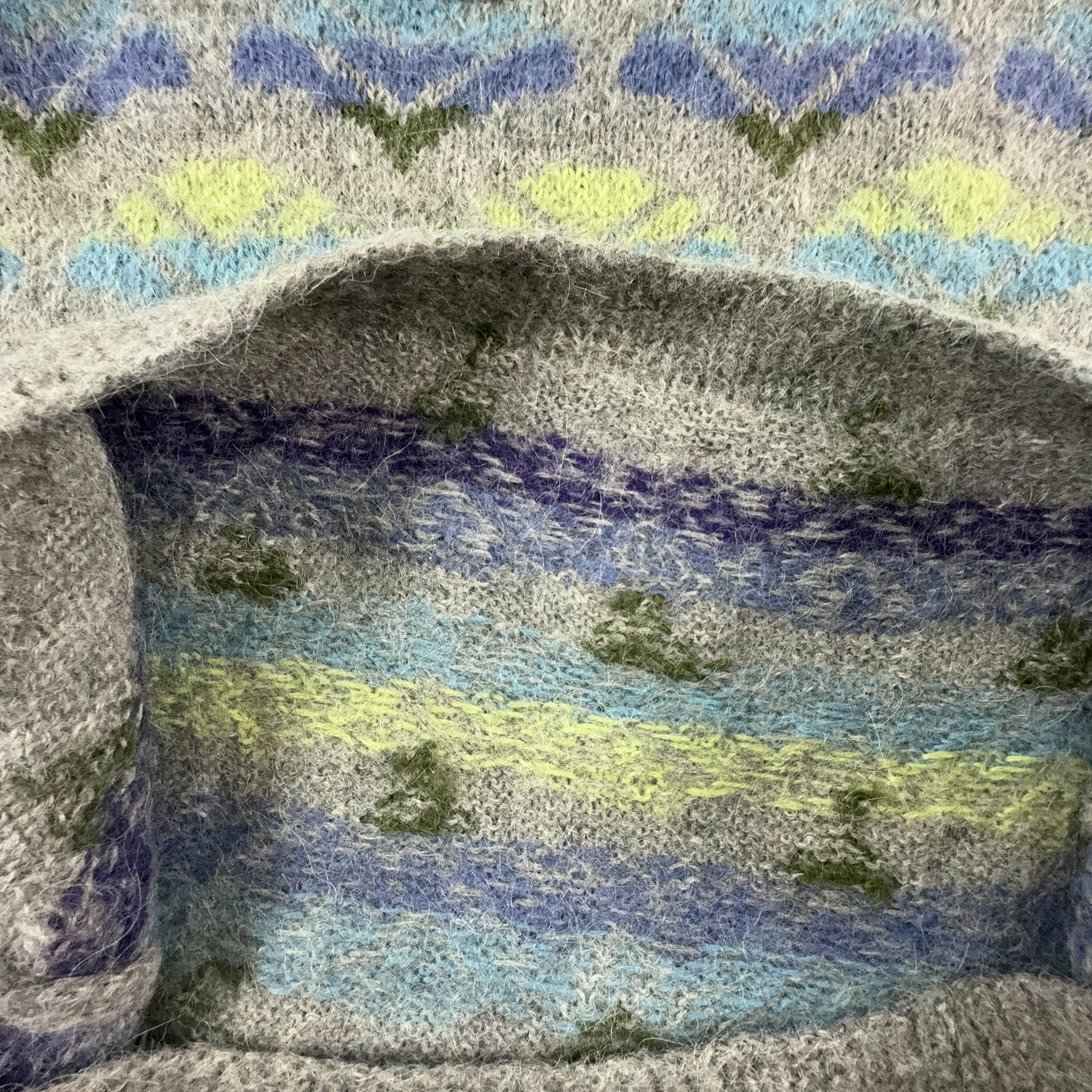 Vintage Grey and Blue Patterned Crew Neck Sweater 100% Wool - Size M/L Women