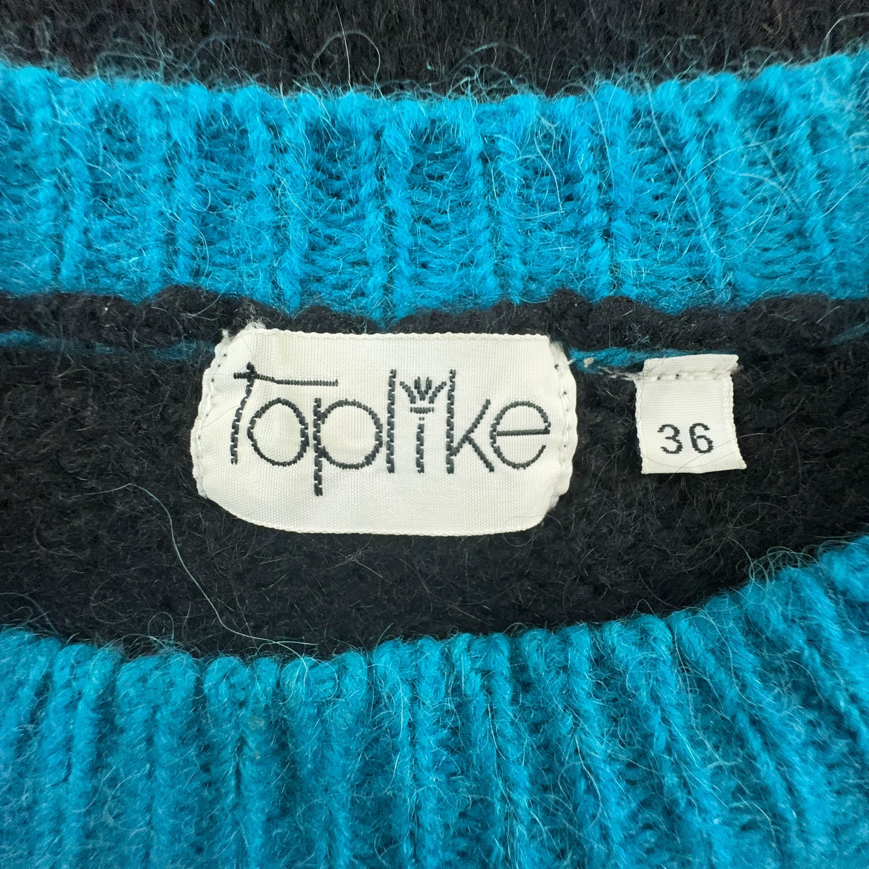 Vintage 70% wool black and light blue geometric crew neck sweater - Size 36 women