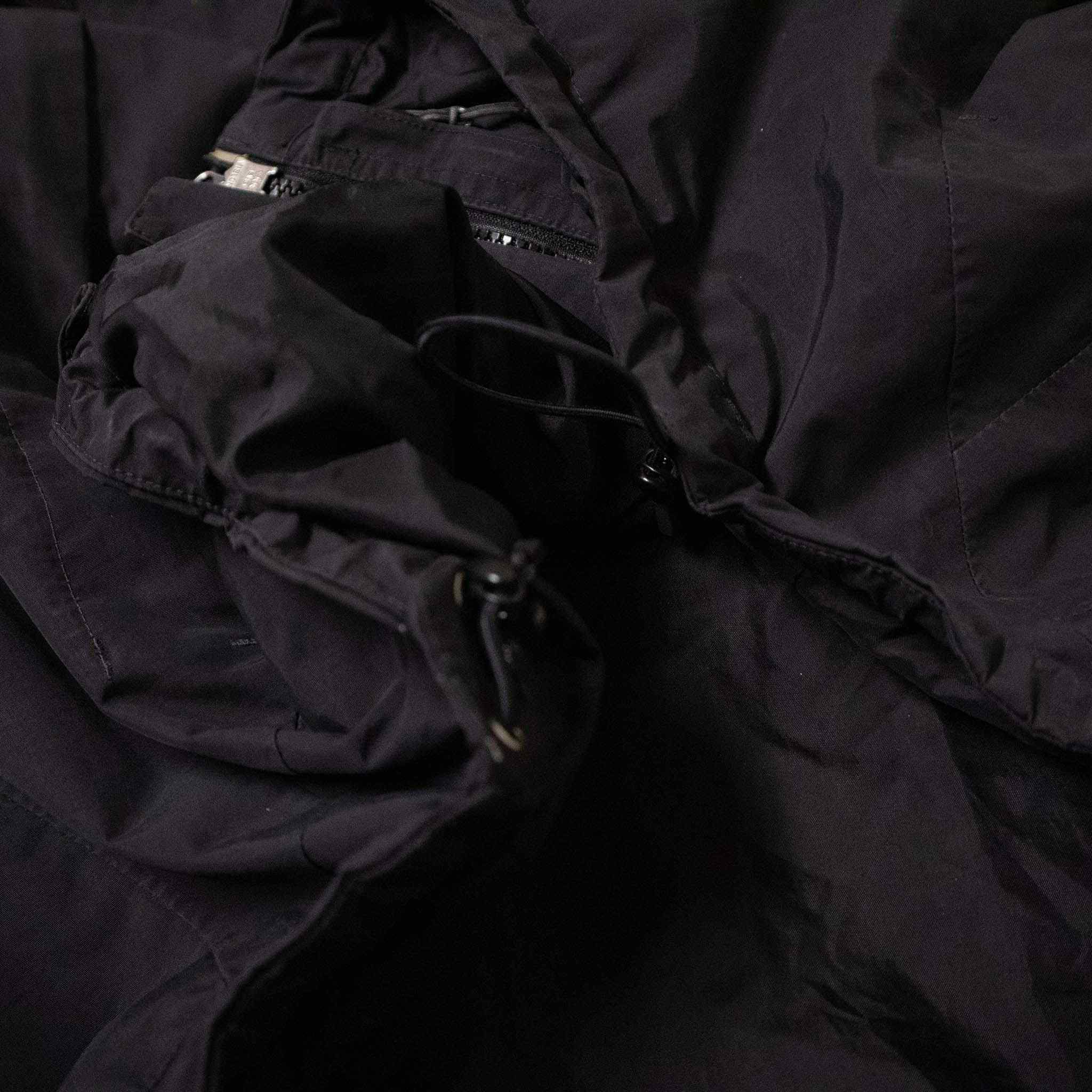 The North Face windbreaker - Size XL