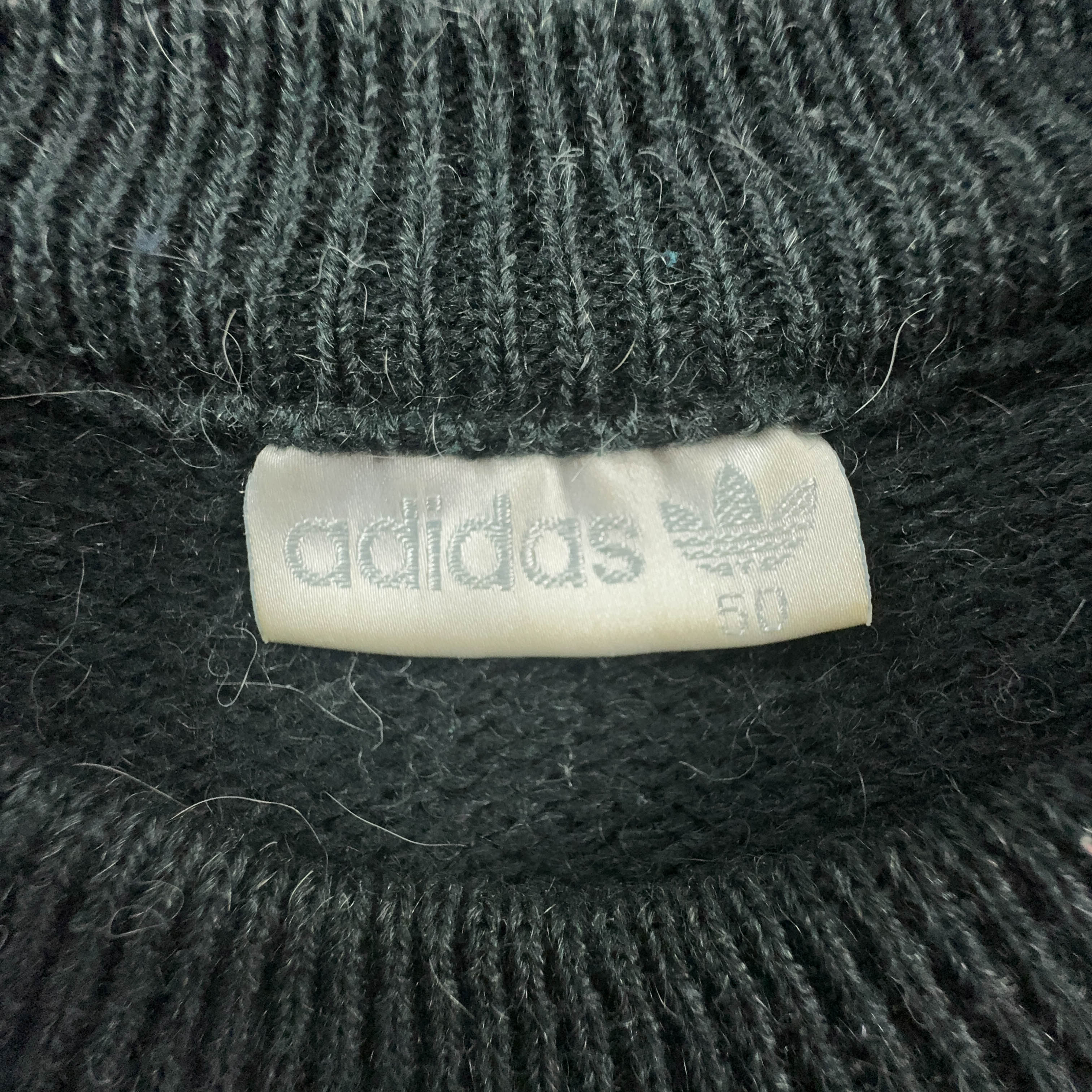 Adidas Vintage 50% Wool & Alpaca Grey & Red Patchwork 90s Sweater - Size 50 Men