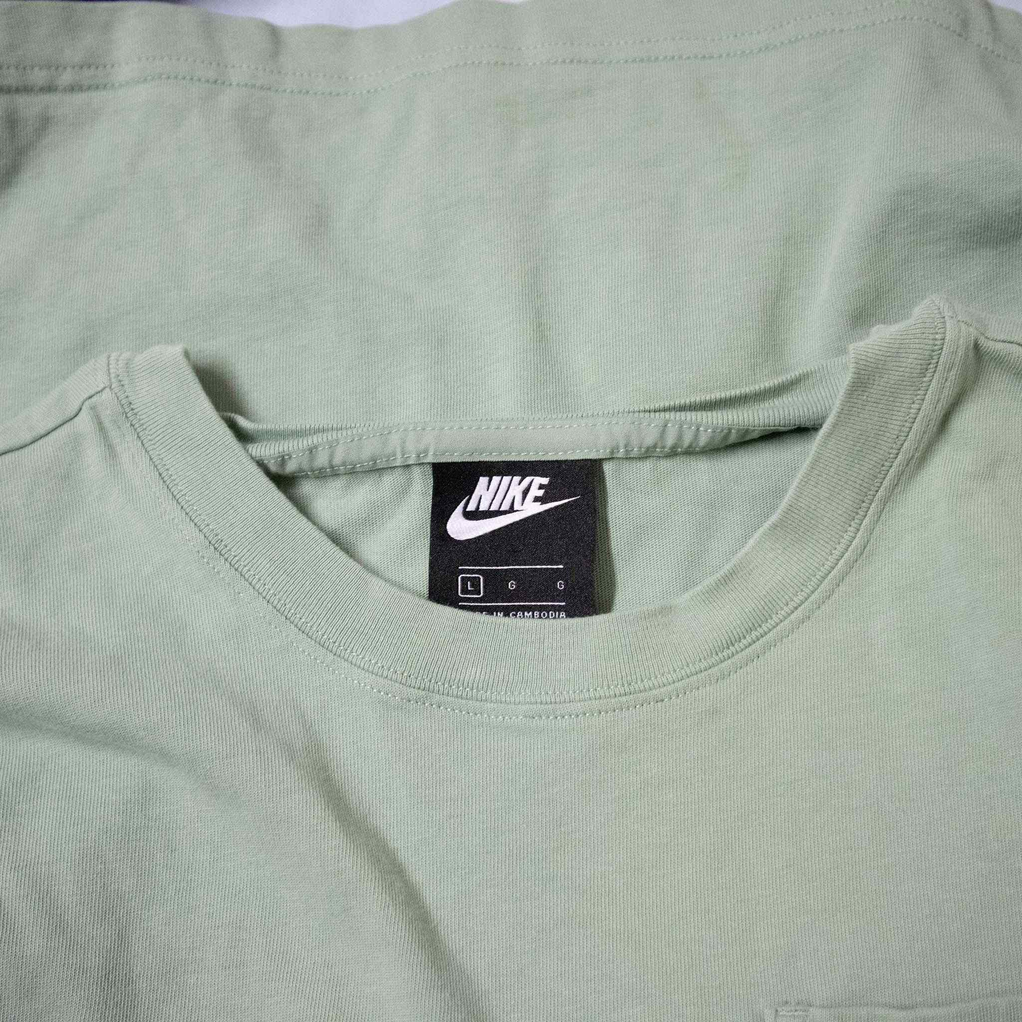 Nike Top - Size L