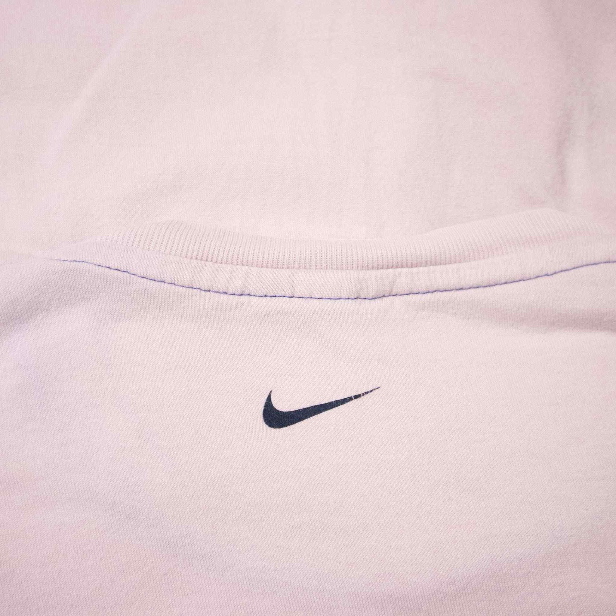 Nike T-Shirt - Size L