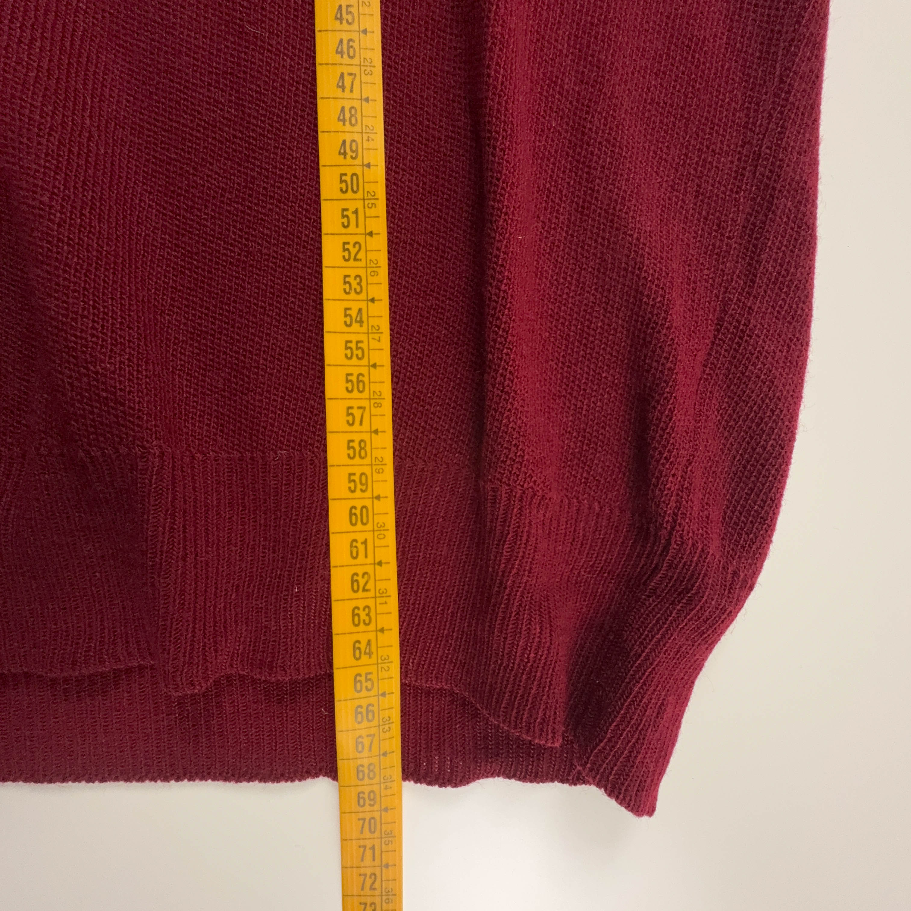 Gilet Lacoste rosso scollo a V logo ricamato 51% lana - Taglia 4 uomo