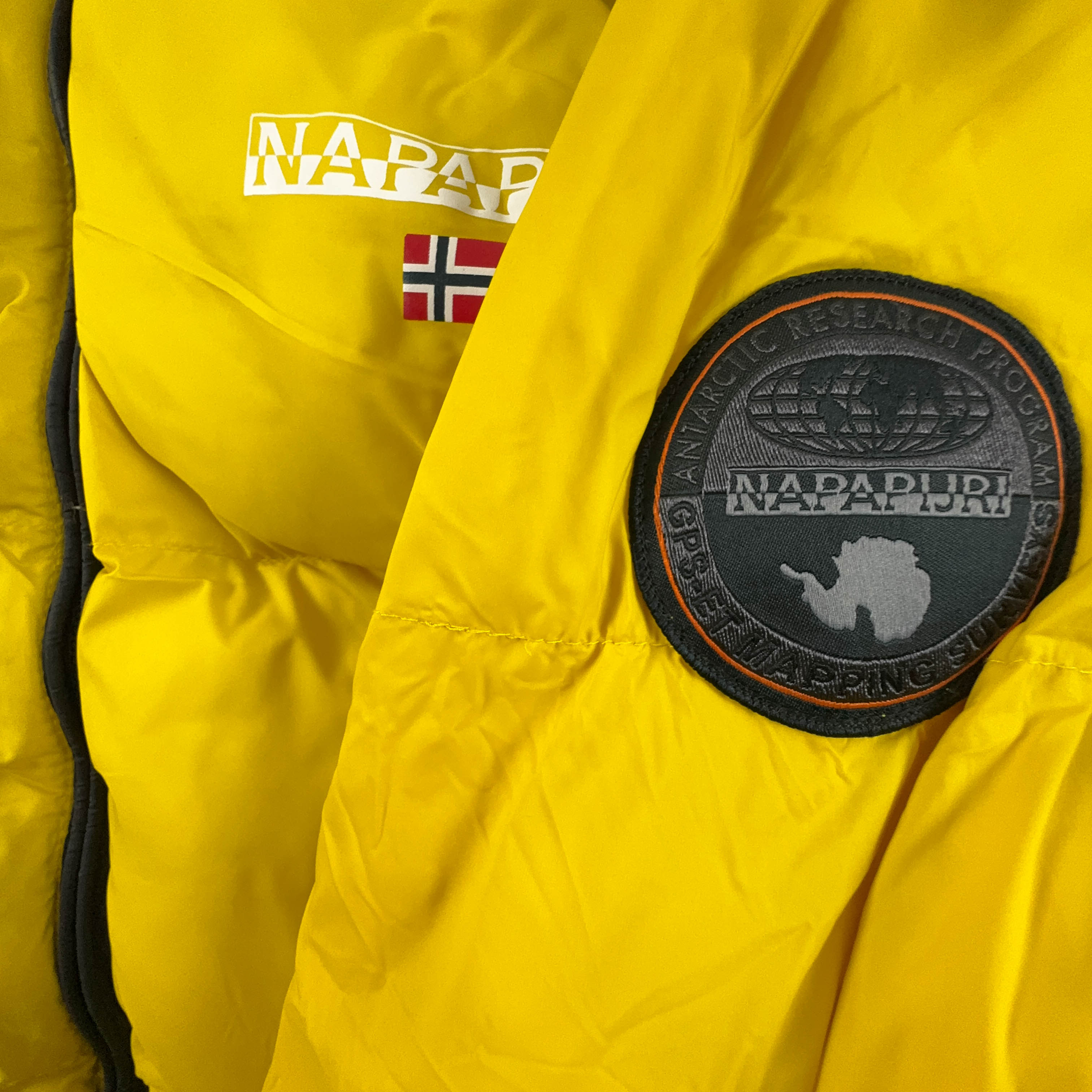 Giubbotto Napapijri giallo e nero imbottito con zip - Taglia XL uomo