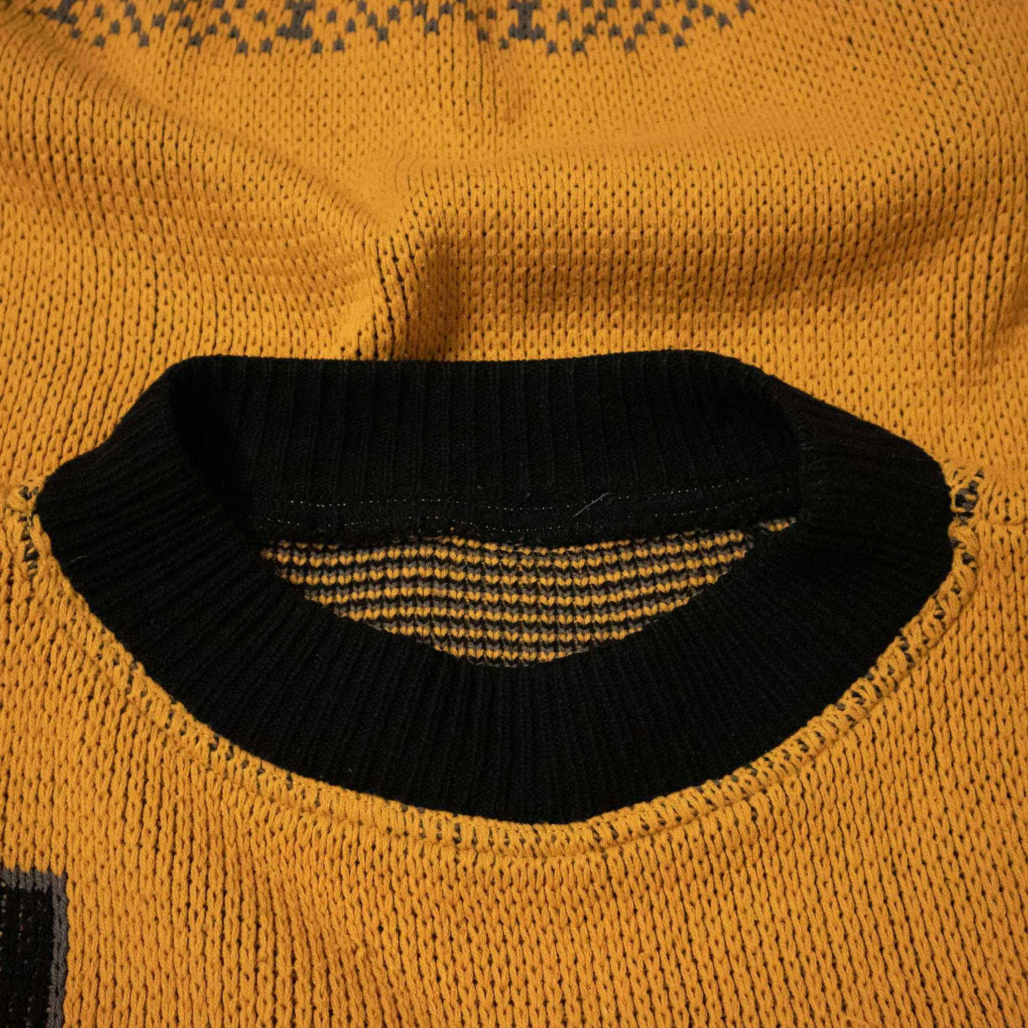 Vintage Sweater - Size M