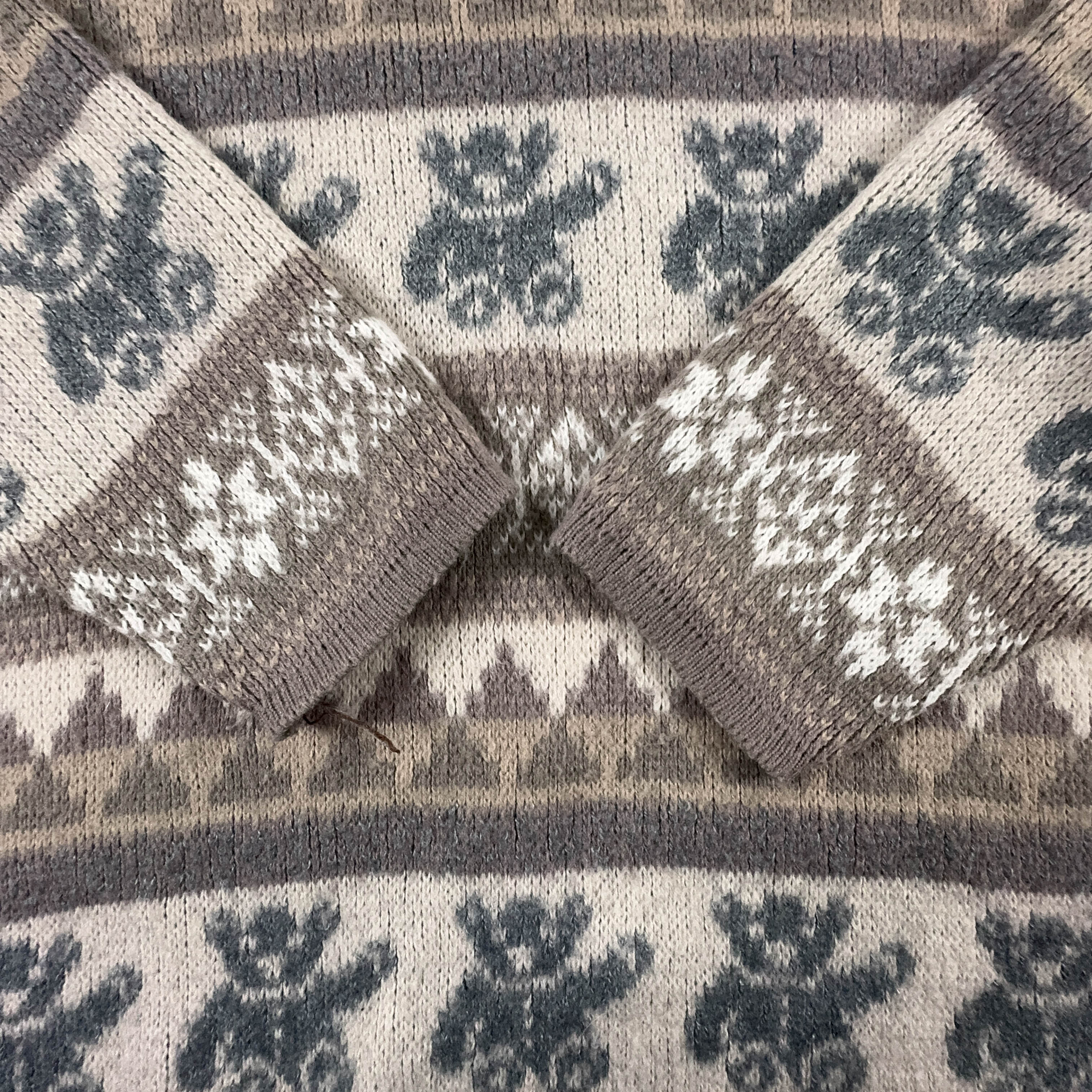 Vintage 30% wool beige patterned sweater Made in Italy - Size L/XL men