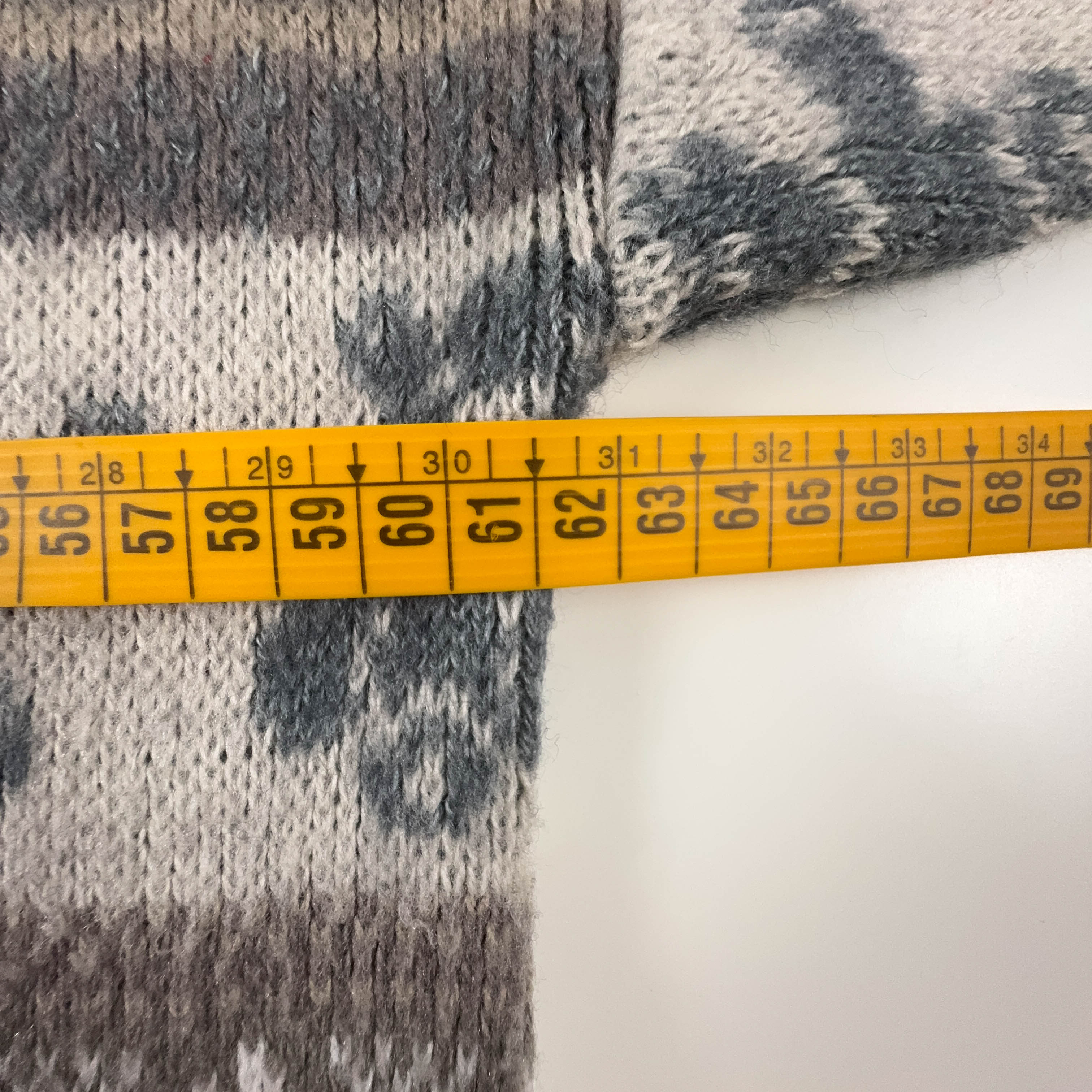 Vintage 30% wool beige patterned sweater Made in Italy - Size L/XL men