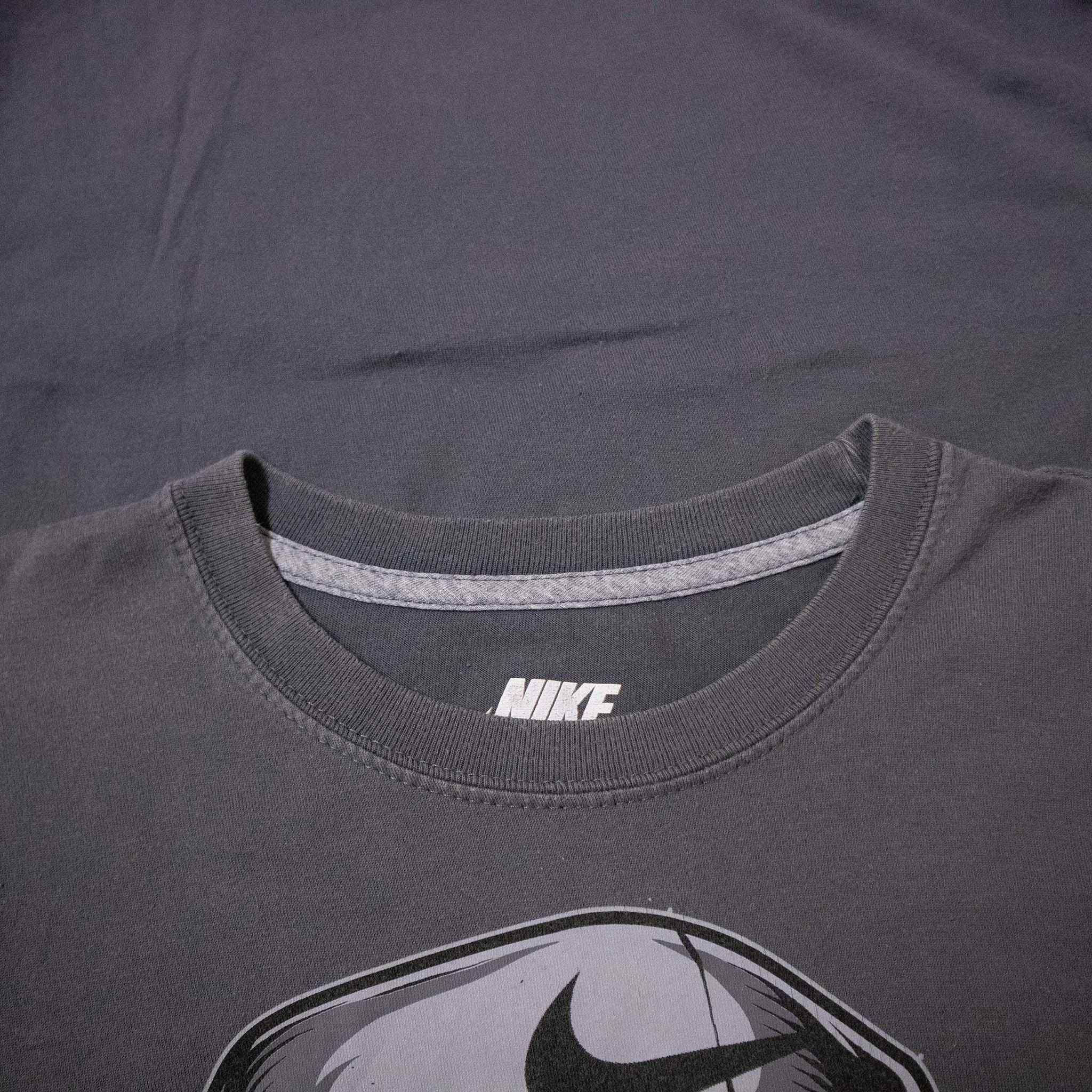 Nike T-Shirt - Size S