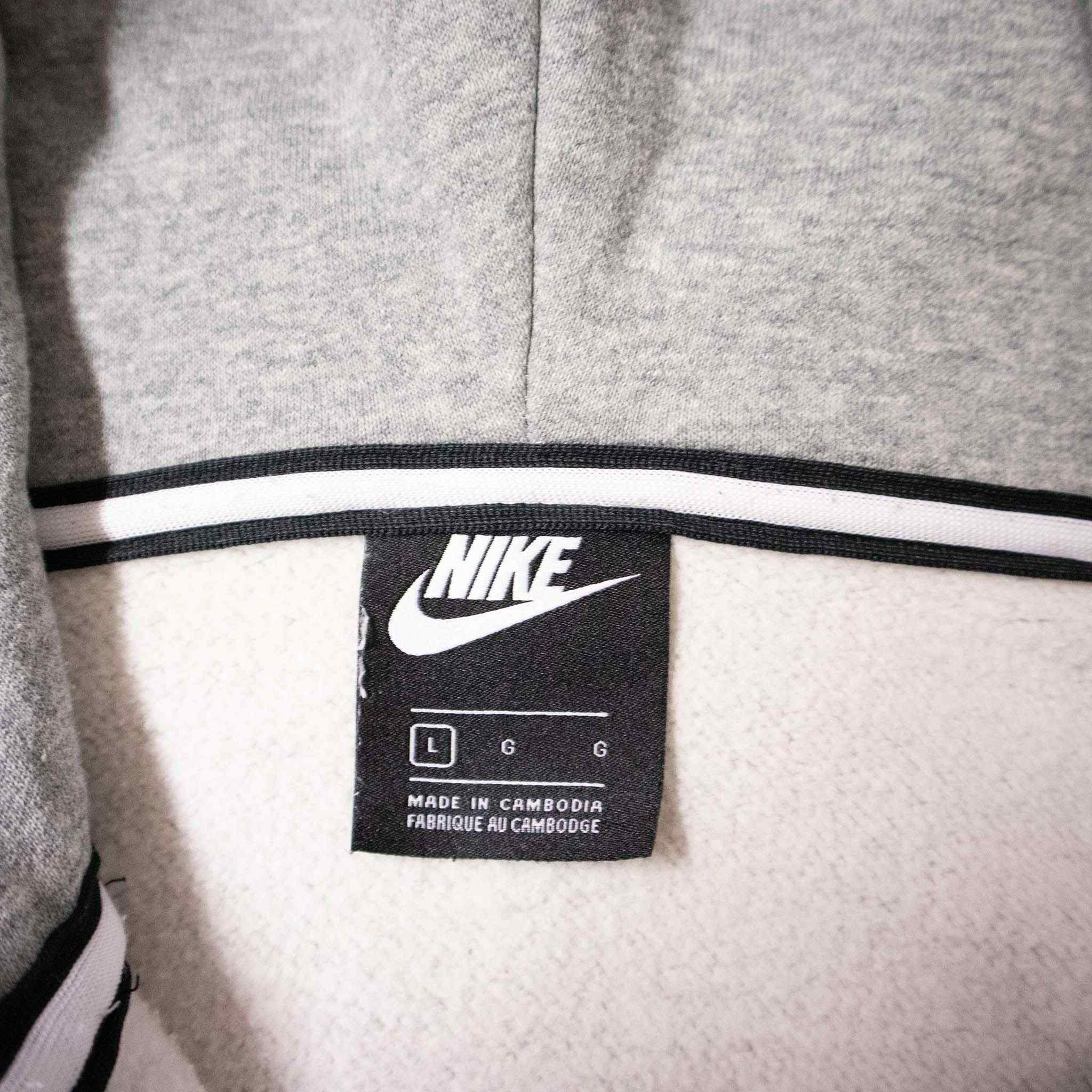 Nike Sweatshirt - Size L