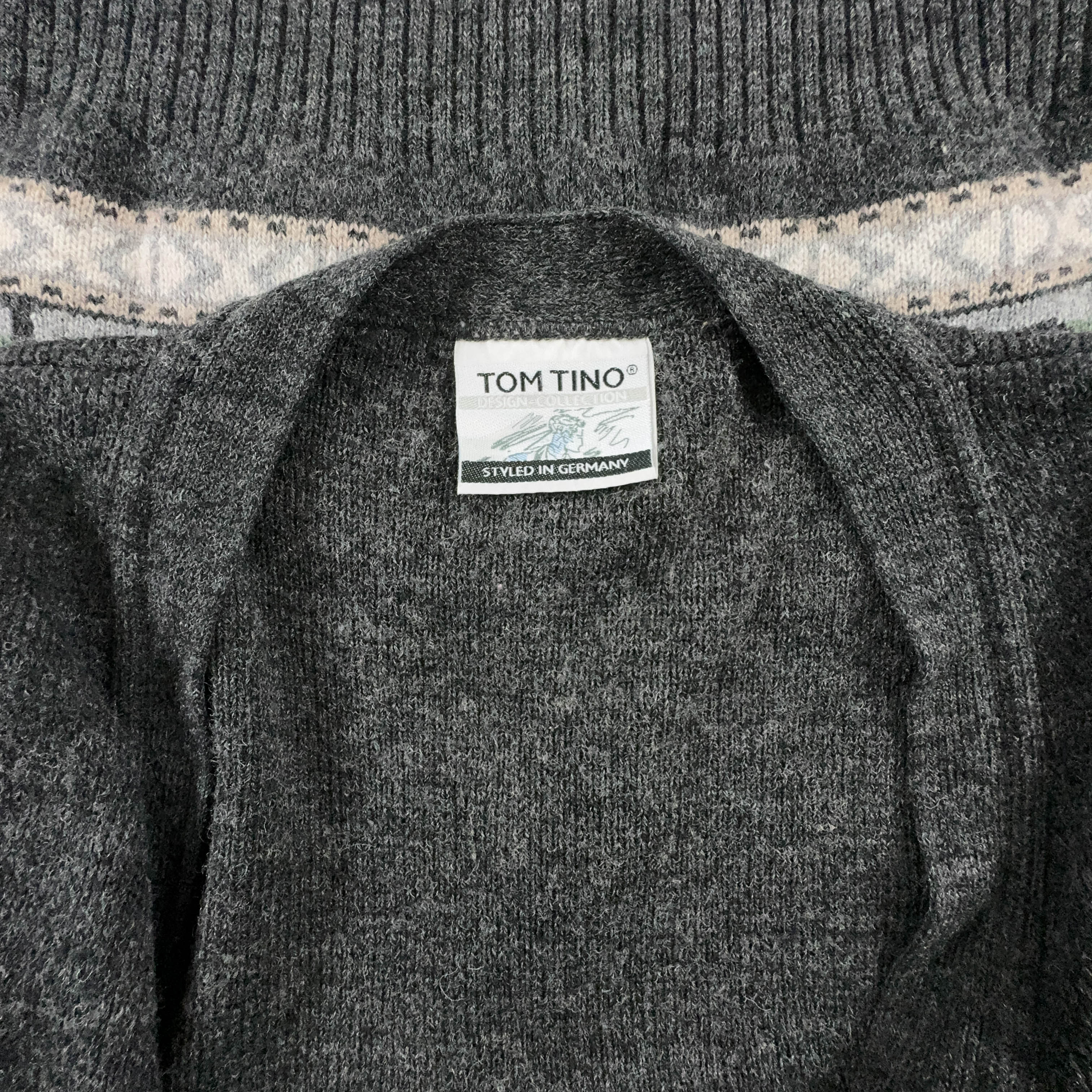 Vintage Cardigan Grey 30% Wool with Embroidery and Buttons - Size 54 Men